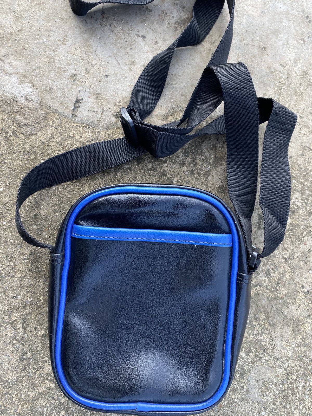 Fubu Fubu x keith Haring Leather Sling bag Size ONE SIZE - 2 Thumbnail