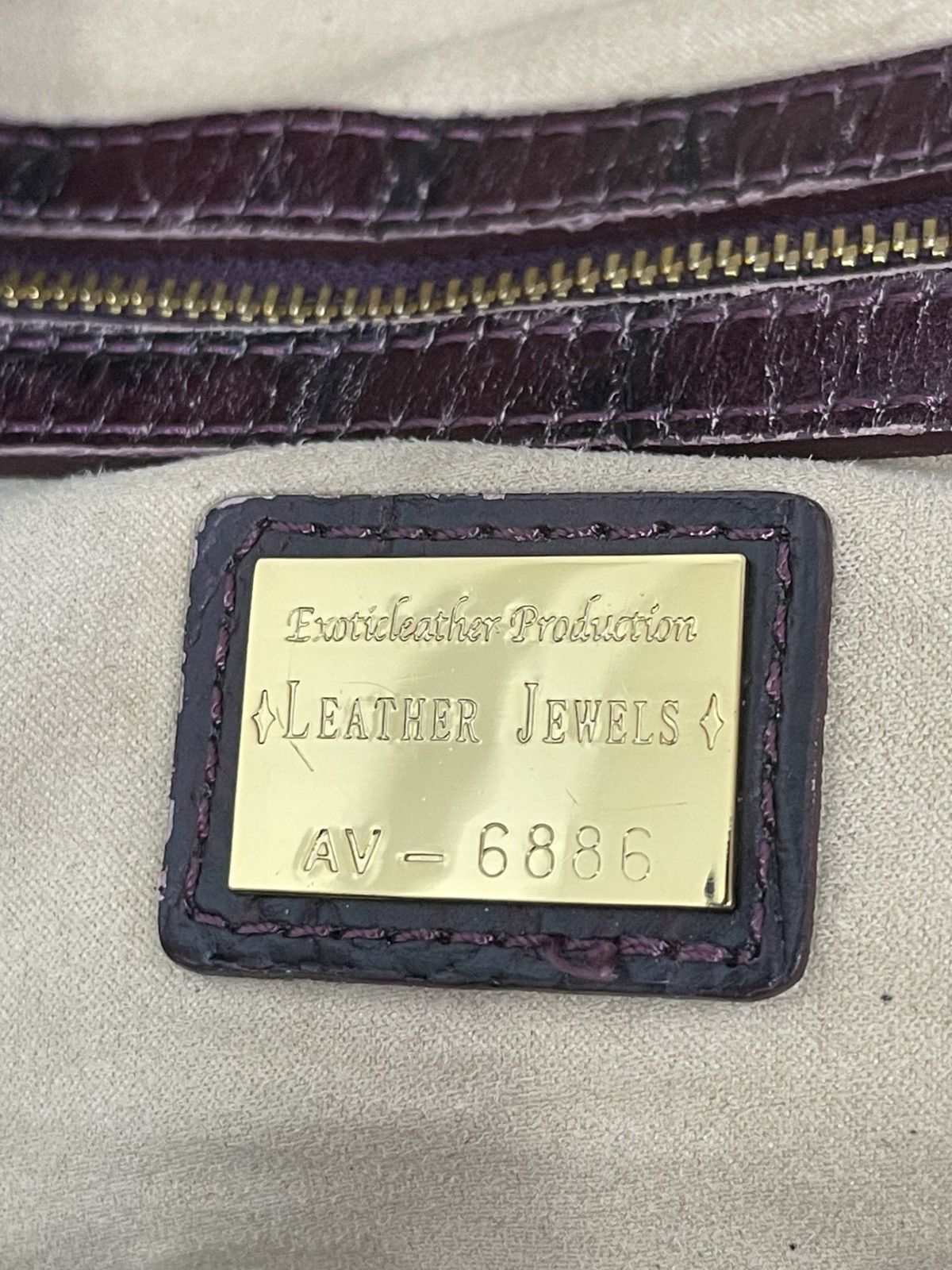 Genuine Leather Crocodile Embossed Patina Leather Jewels Shoulder Bag 1🟩1 Size ONE SIZE - 23 Thumbnail