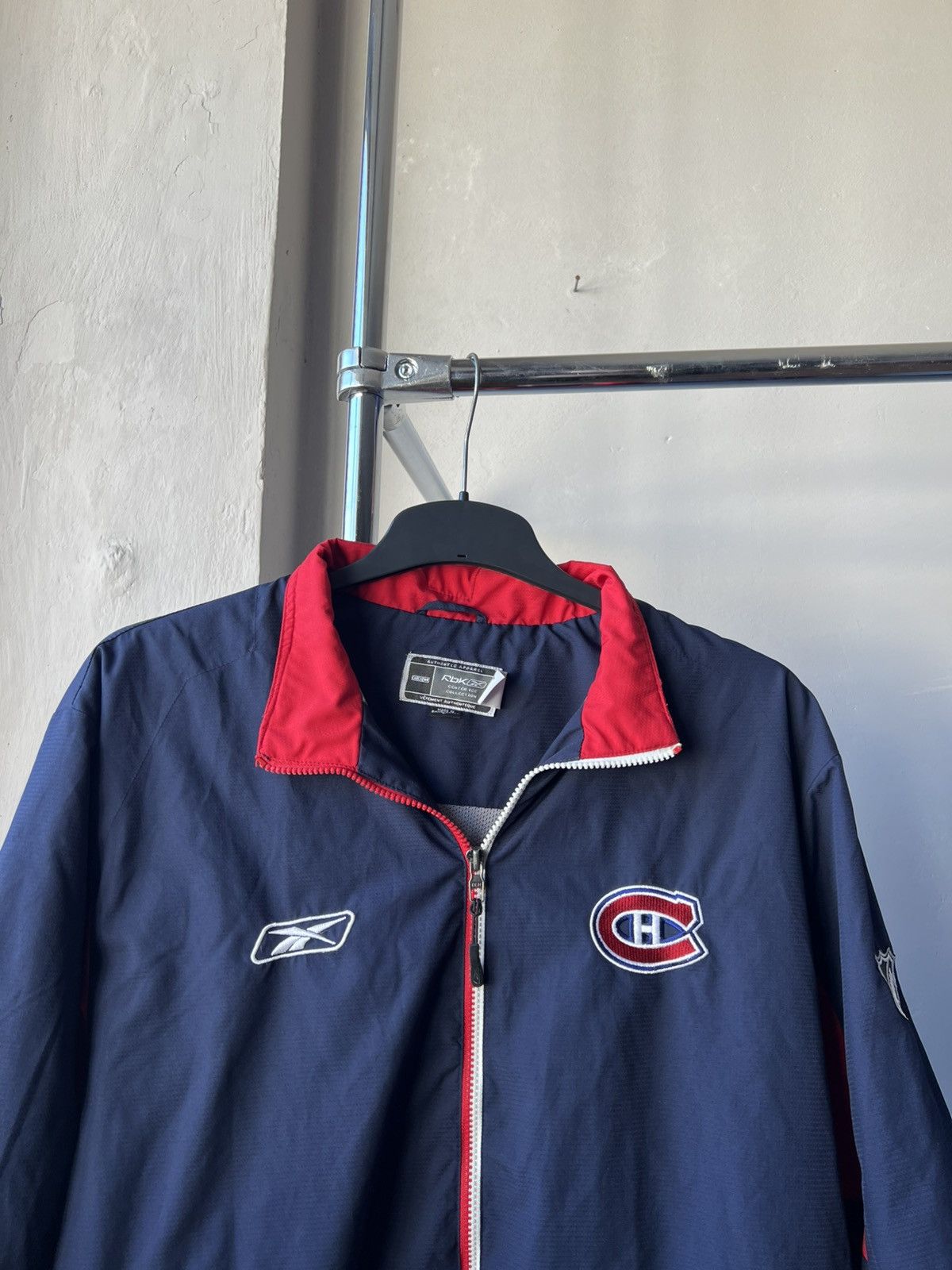 NHL VINTAGE MONTREAL CANADIENS VINTAGE REEBOK ZIP HOCKEY JACKET Size US L / EU 52-54 / 3 - 3 Thumbnail