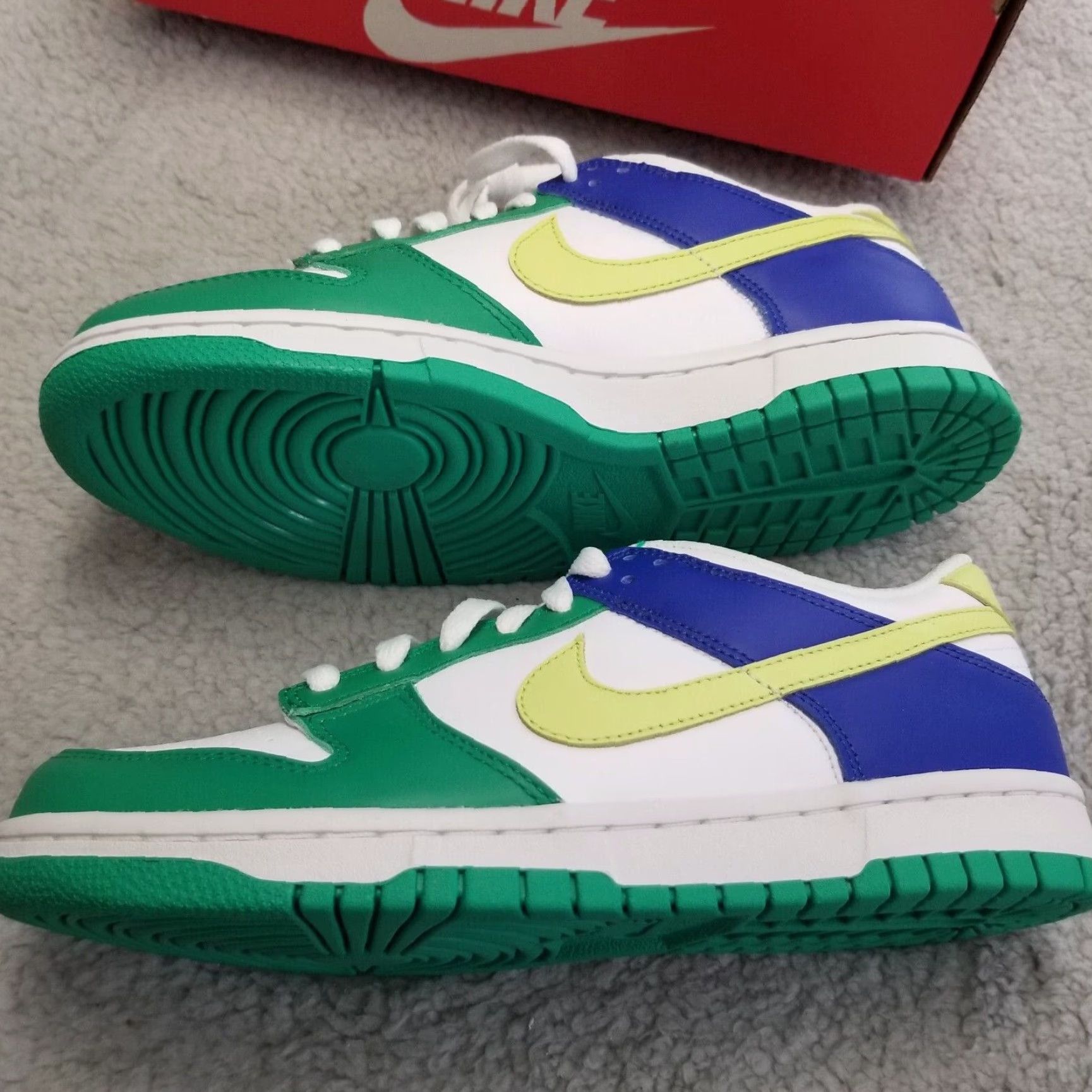 Nike Nike Dunk Low Stadium Green 7Y Athletic Sneaker Sports Mens FN6973-100 NEW Size US 7 / EU 40 - 3 Thumbnail