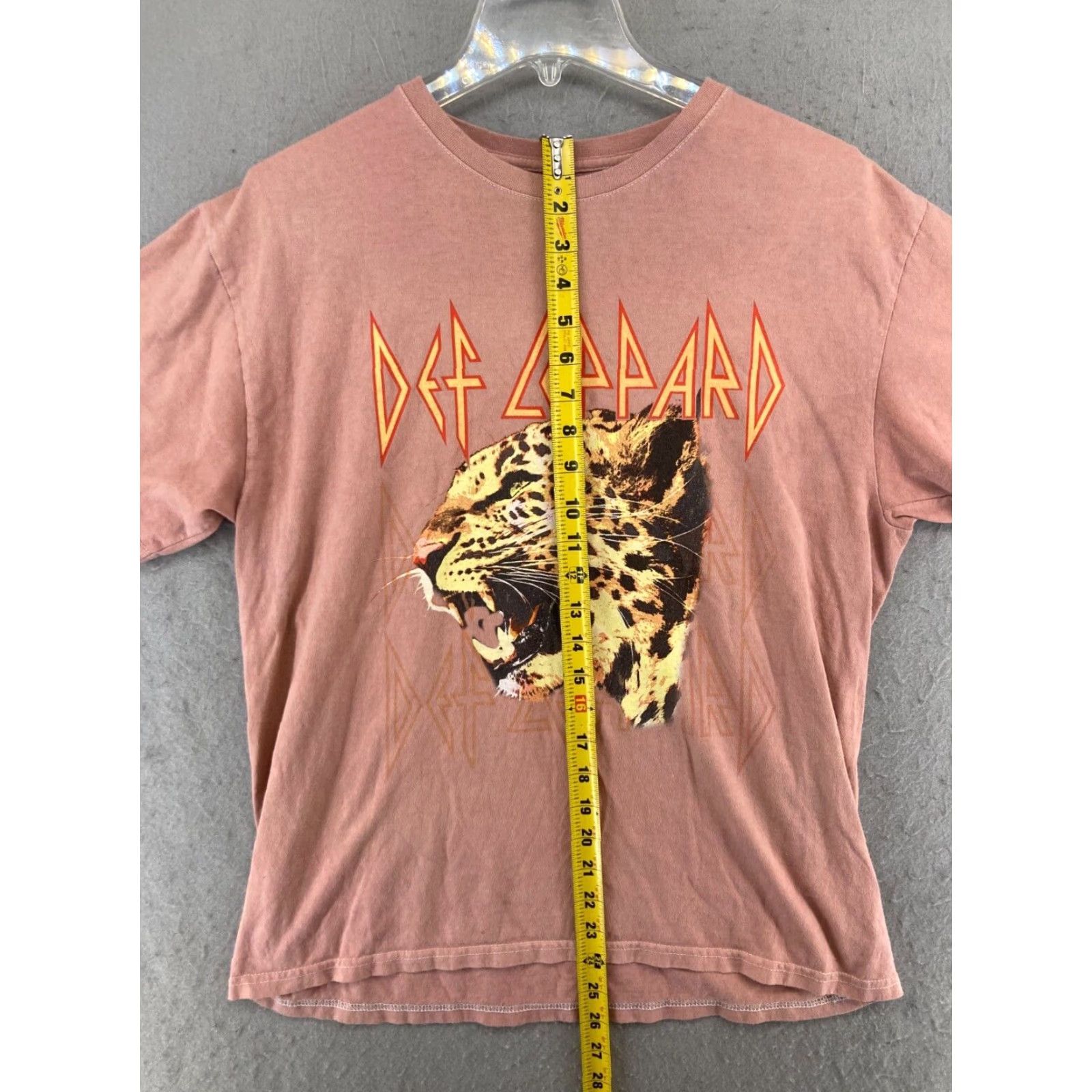Pinko VINTAGE Def Leppard Women's T-Shirt Medium Pink Rock Music Graphic Tee Casual Cotton Jersey Regular Fit Adult Size M / US 6-8 / IT 42-44 - 3 Thumbnail