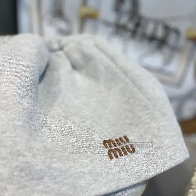 Miu Miu Miu Miu Women's Gray Casual Shorts . Size 28" / US 6 / IT 42 - 4 Thumbnail