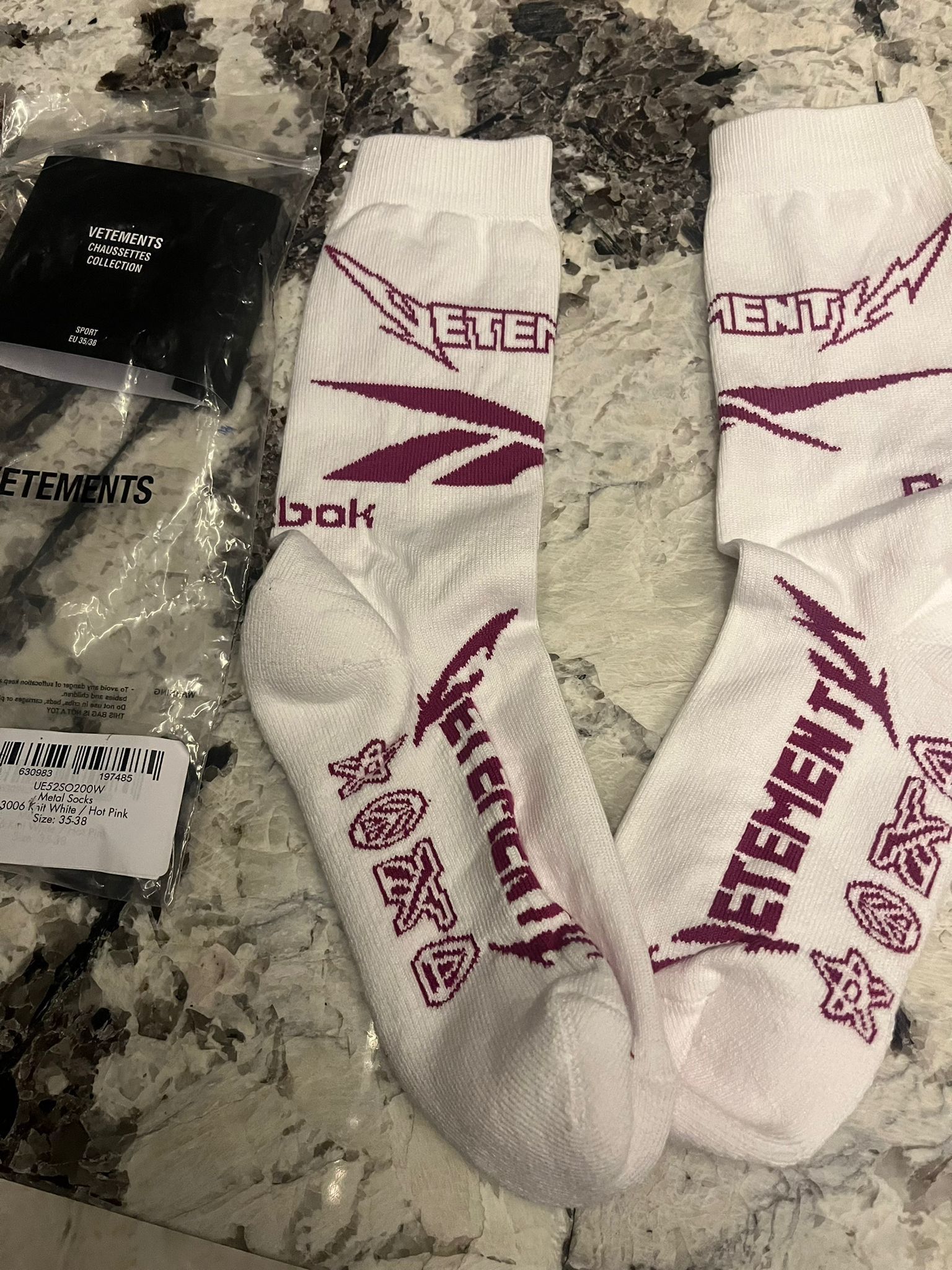 Vetements o1rshd1 Q.2 / Logo Metal Socks in Multicolor Size ONE SIZE - 10 Thumbnail