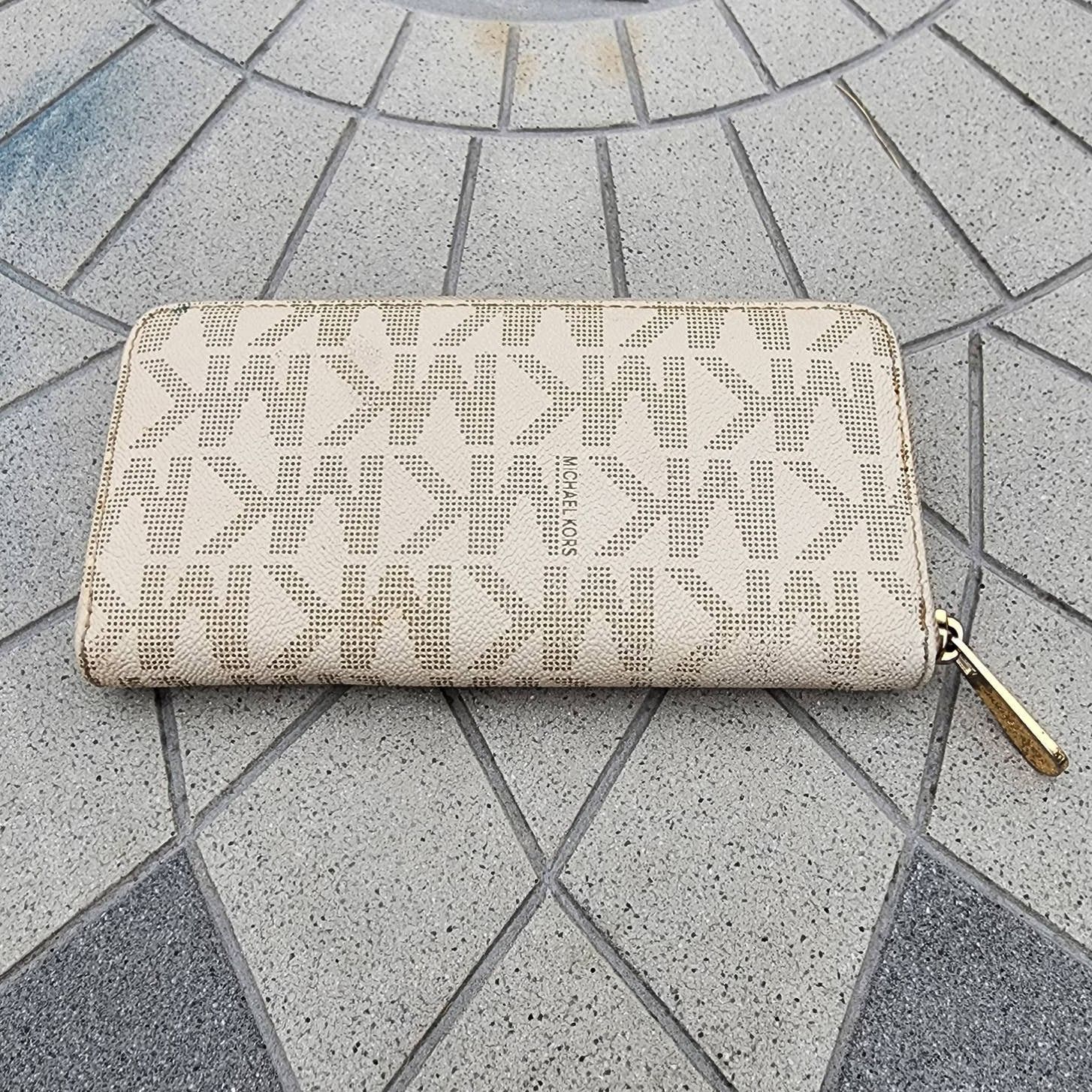 Michael Kors Michael Kors Monogram Jet Set Zip Coated Canvas Wallet Size ONE SIZE - 3 Thumbnail
