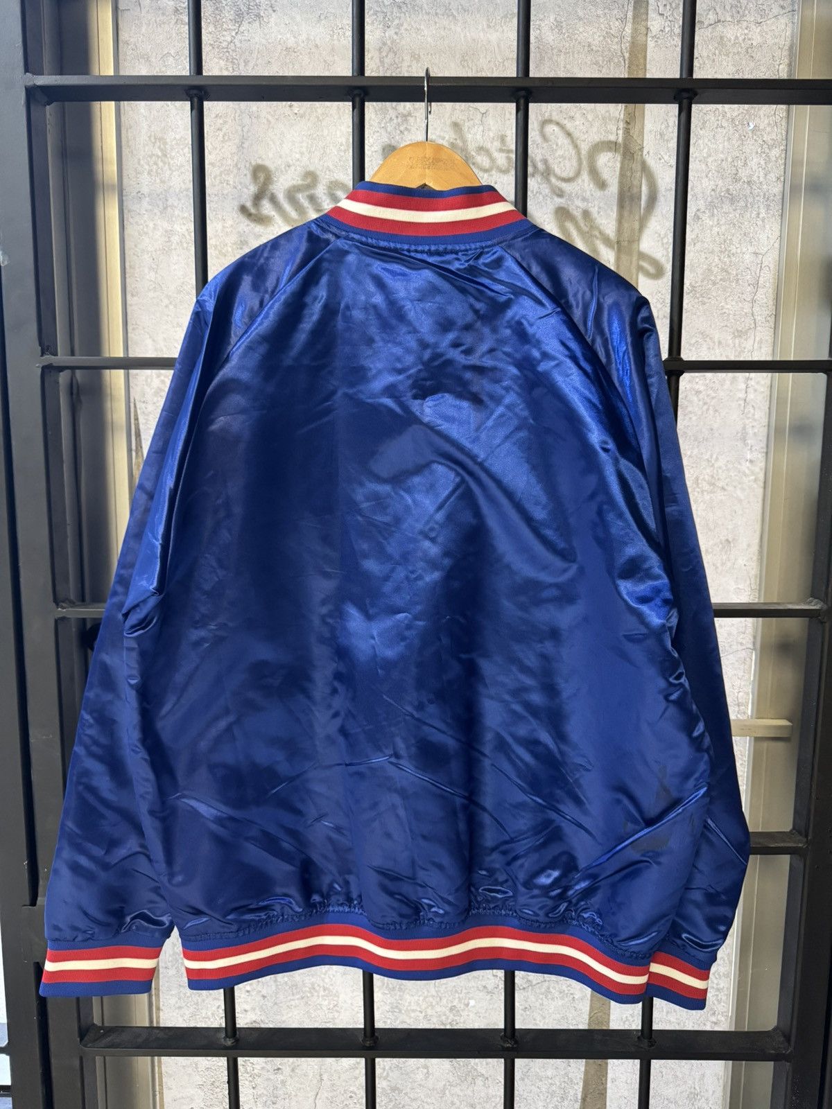 Mitchell & Ness Mitchell & Ness HWC Philadelphia 76ers Satin Varsity Jacket Size US XL / EU 56 / 4 - 3 Thumbnail