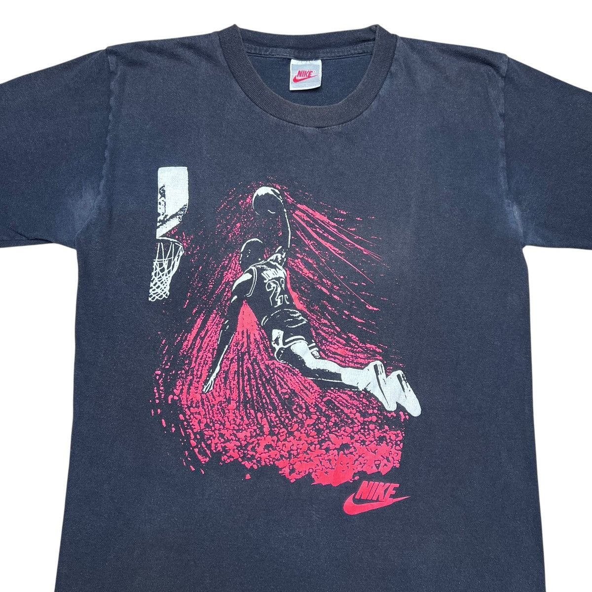 Nike 1990s Nike Michael Jordan 23 Aerospace Dunking Graphic Tee Size US M / EU 48-50 / 2 - 5 Thumbnail