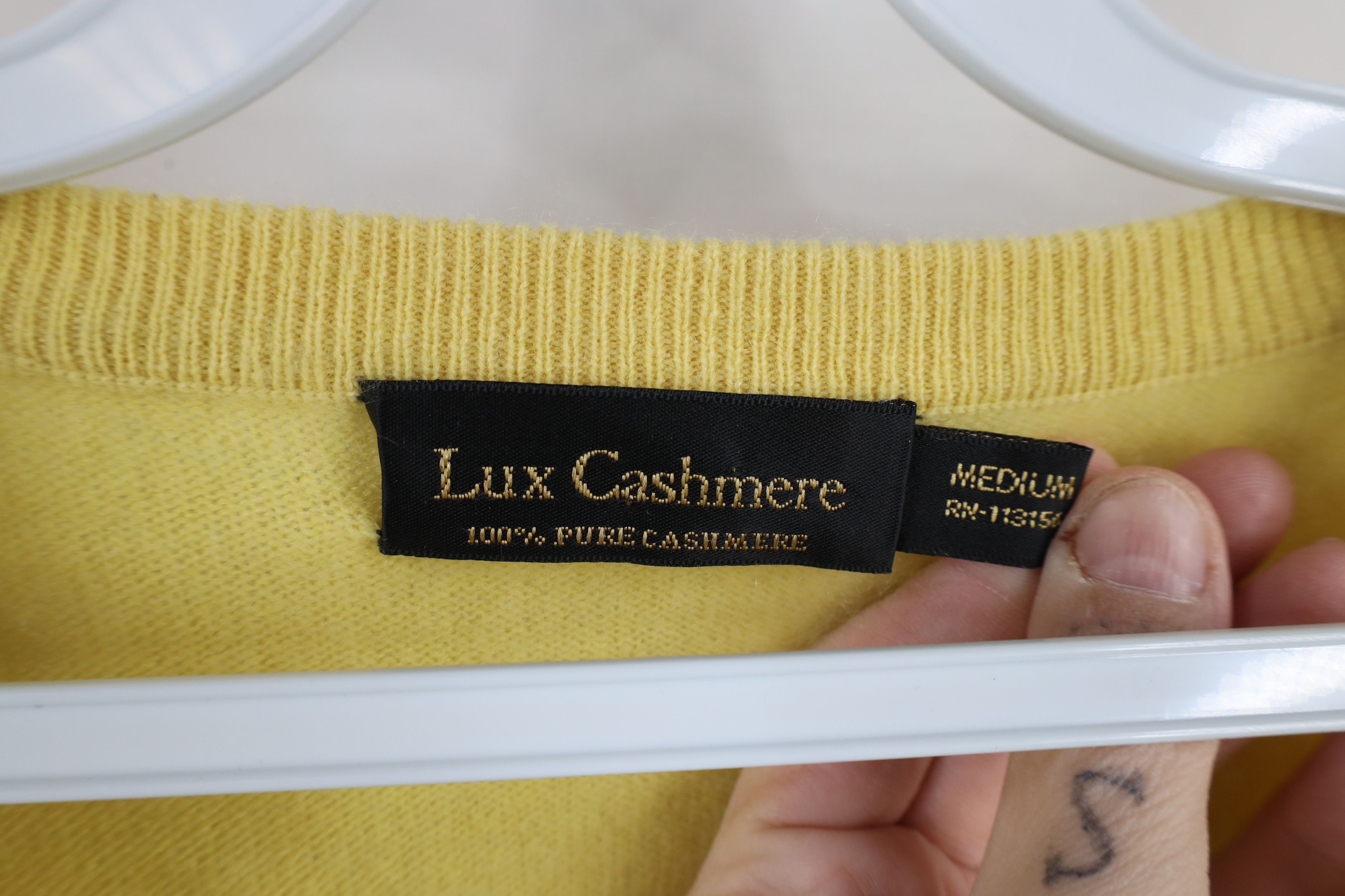Vintage Vintage 90s Streetwear Cashmere Knit V-Neck Sweater Yellow Size US M / EU 48-50 / 2 - 7 Thumbnail