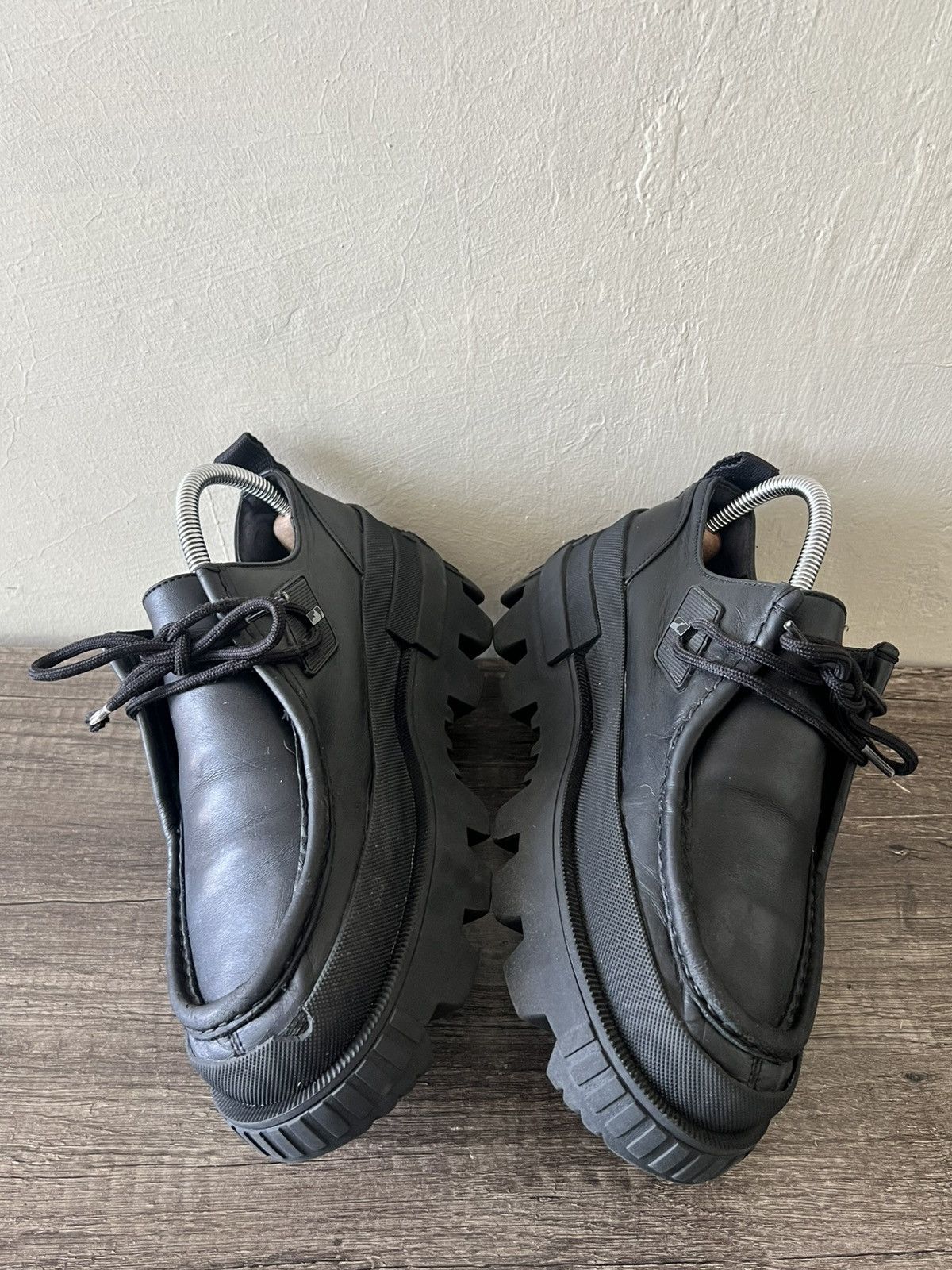 Moncler MONCLER "MON WALLABEE” CHUNKY PLATFORM DERBY LOAFERS Size US 7 / EU 40 - 4 Thumbnail