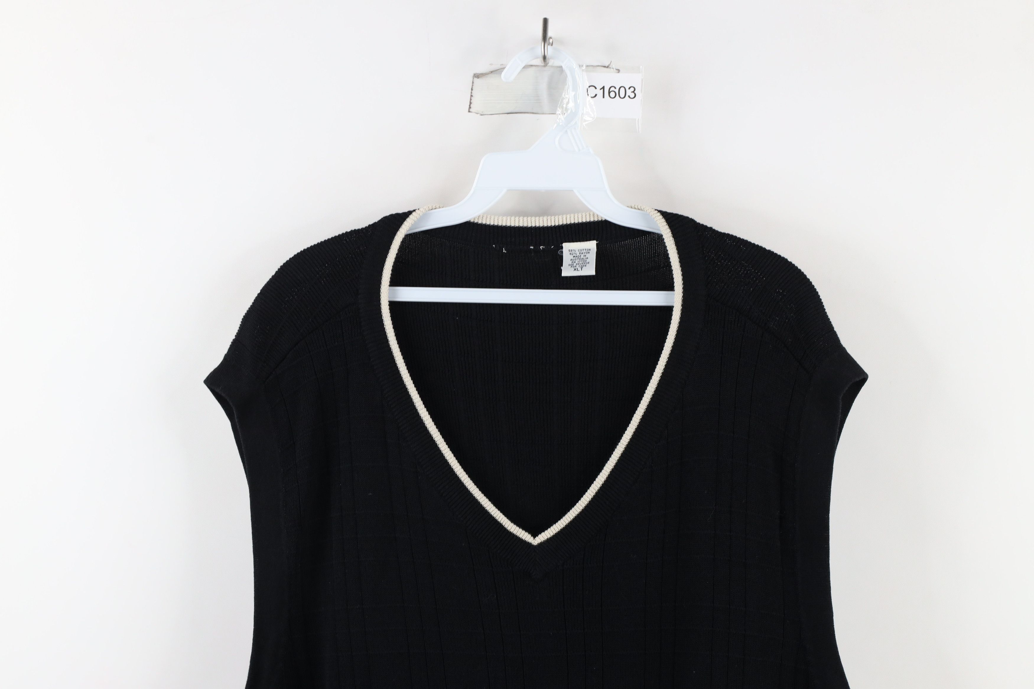 Vintage Vintage 90s Streetwear Ribbed Knit V-Neck Sweater Vest Black Size US XL / EU 56 / 4 - 2 Thumbnail