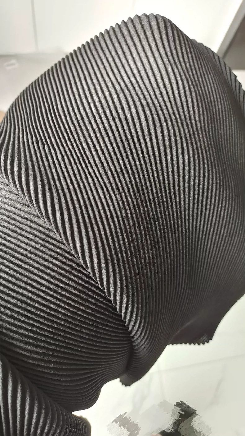 Issey Miyake Issey Miyake size:2 Dark grey multi-piece heavy petal half Size 22" - 5 Thumbnail