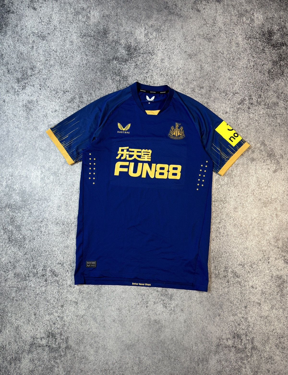 Castore Castore New Castle Logo Jersey Rare Streetwear Soccer M Size US M / EU 48-50 / 2 - 1 Thumbnail