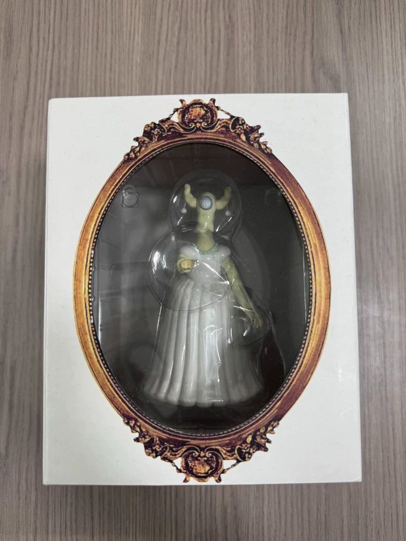 Undercover Undercover Grace Collectible Action Figure Size ONE SIZE - 1 Thumbnail