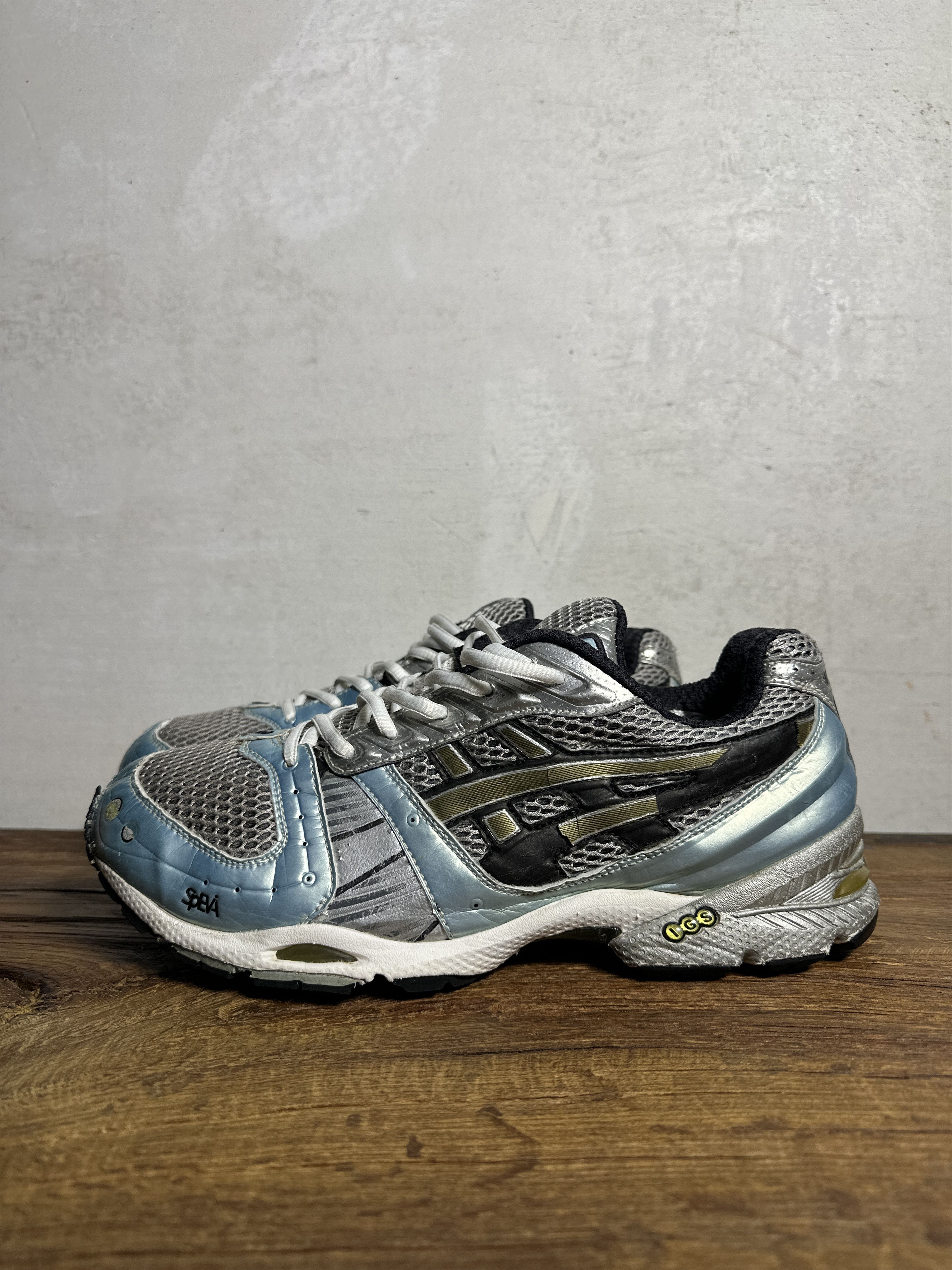 Vintage Asics Gel Nimbus Rare Low Top Sneakers