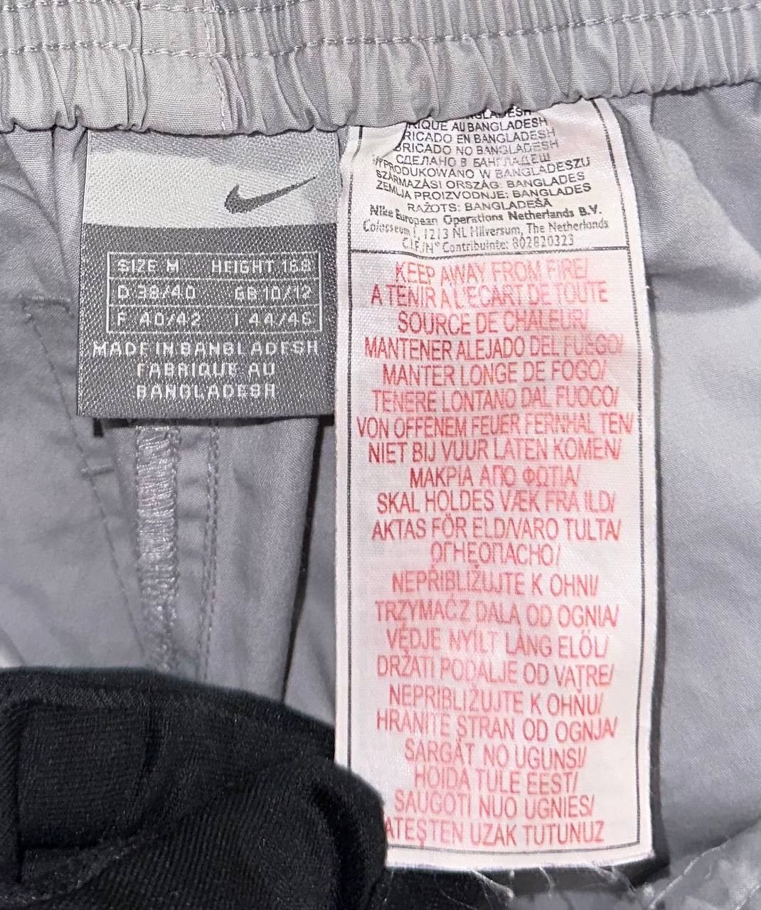 Nike × Vintage Nike Vintage Windbreaker Track Pants pockets logo zip Y2K Size 30" / US 8 / IT 44 - 5 Thumbnail