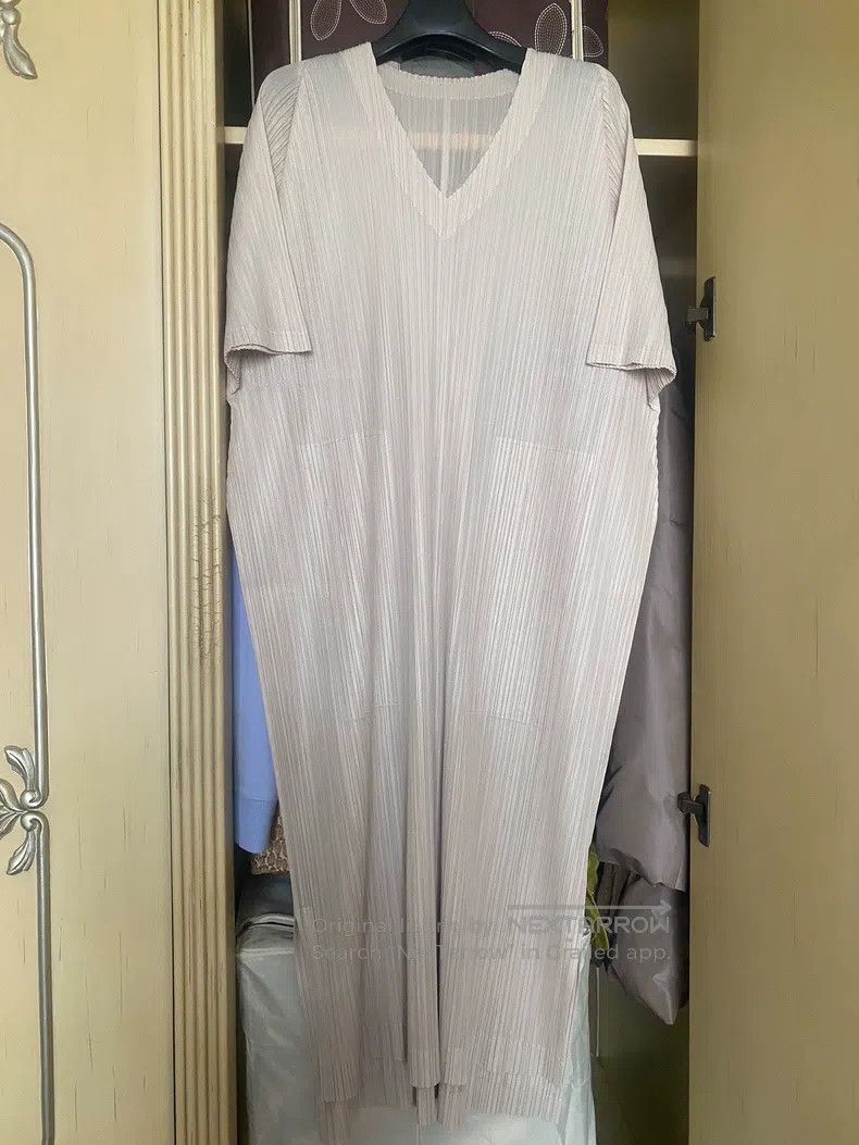 Issey Miyake Issey Miyake Mid-Length Dress Size M / US 6-8 / IT 42-44 - 1 Thumbnail