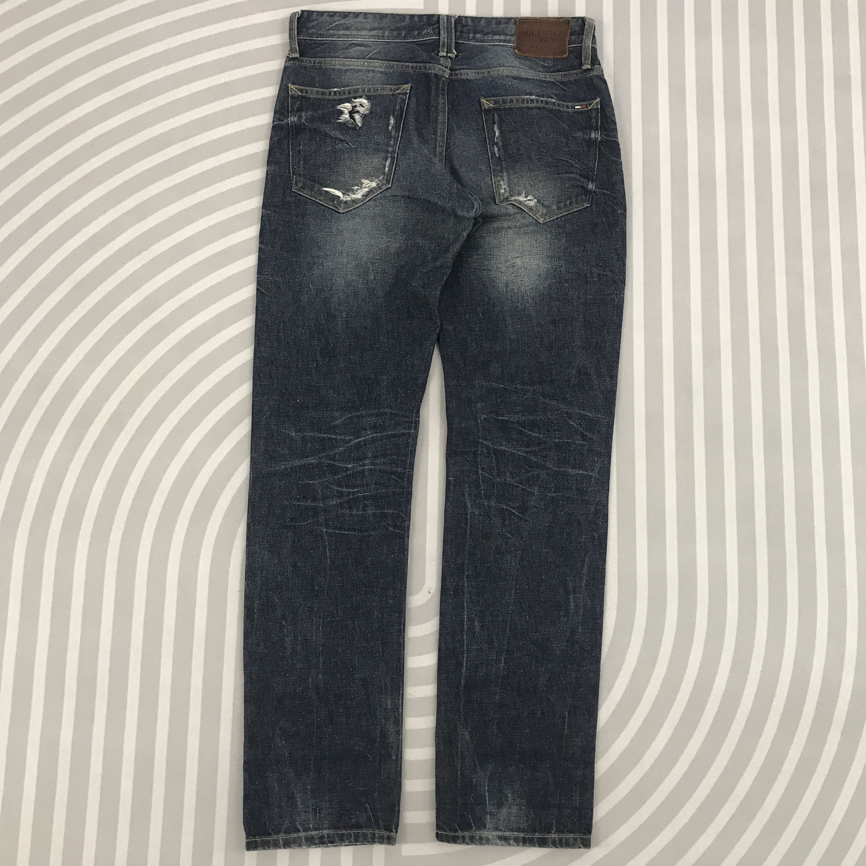 Tommy Hilfiger × Vintage Vintage Hilfiger Distressed Denim Size US 32 / EU 48 - 4 Thumbnail