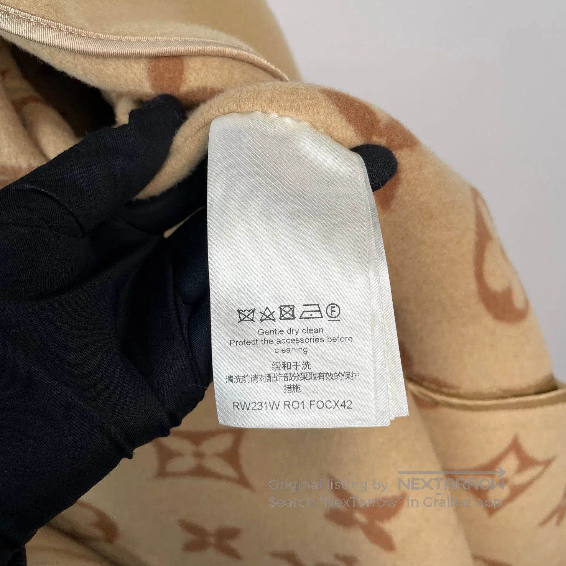 Louis Vuitton Louis Vuitton Beige Lined All-Over Print Belted Coat| Size XXS / US 00 / IT 34 - 5 Thumbnail