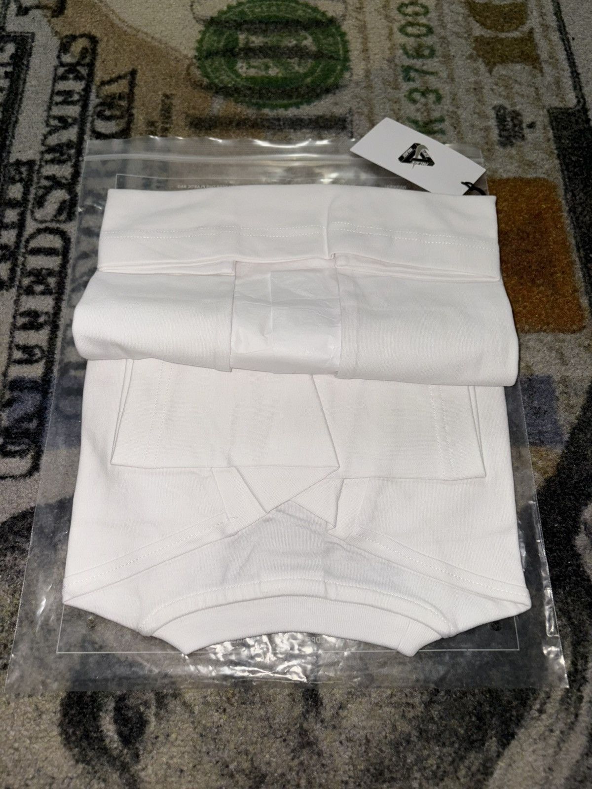Palace Palace Nike Font Swoosh T-Shirt White Size US S / EU 44-46 / 1 - 3 Thumbnail