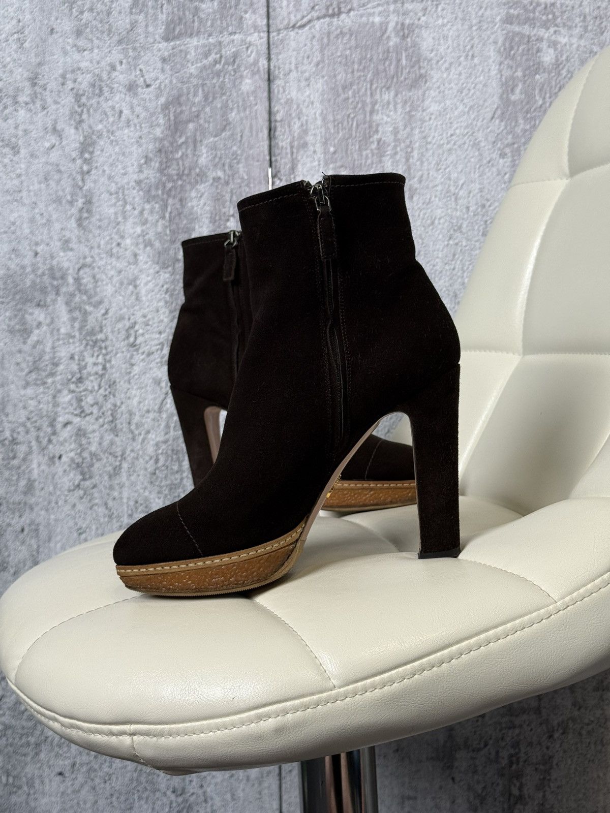 Prada Prada Suede Ankle Boots Brown High Heel Platform Zip Size 37 Size US 7 / IT 37 - 12 Thumbnail