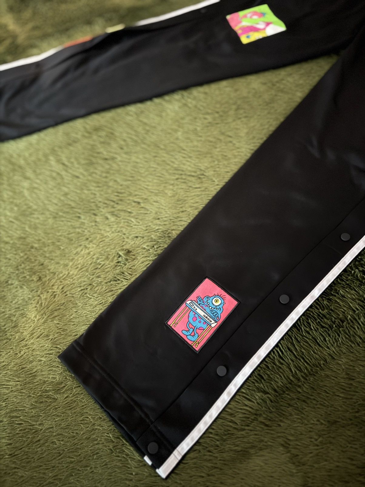 Adidas × Jeremy Scott [S] Adidas x Jeremy Scott Patched Adibreak Track Pants Size US 32 / EU 48 - 11 Thumbnail