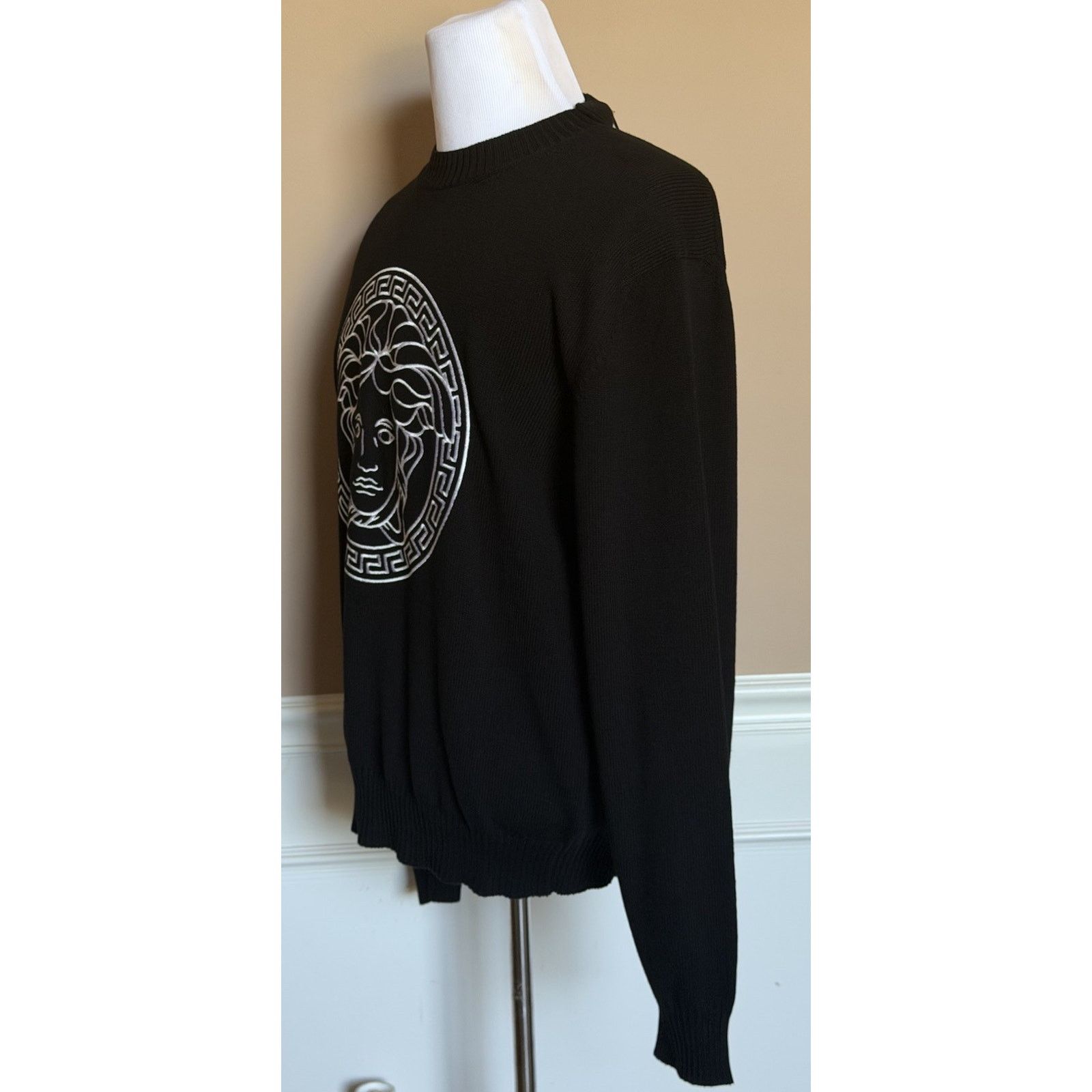 Versace Versace Medusa Embroidered Knit Sweater Black 44 US 1011884 Size US XL / EU 56 / 4 - 4 Thumbnail