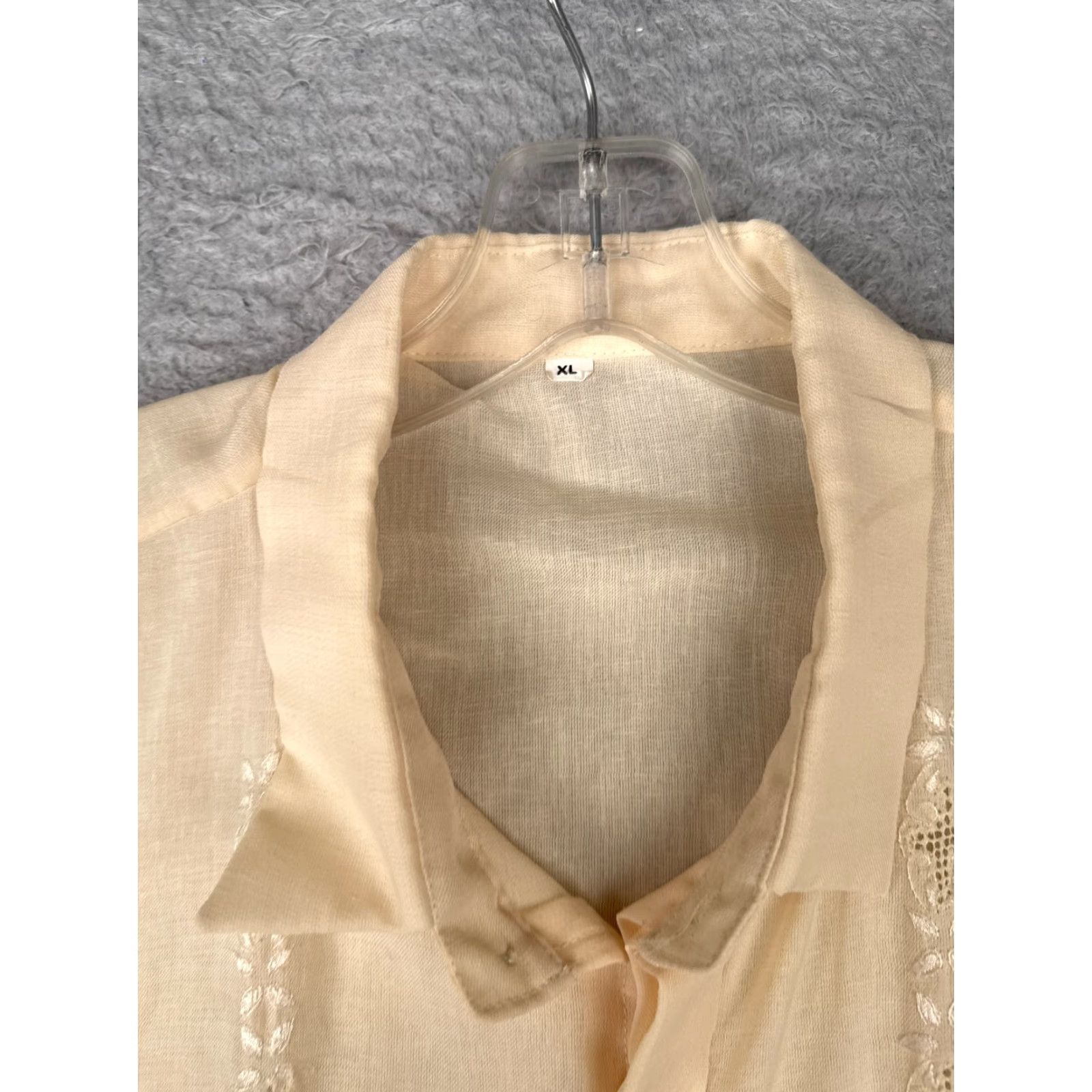 Vintage Guayabera Shirt Adult Large Beige Polyester Blend Floral Embroidered Size US L / EU 52-54 / 3 - 6 Thumbnail