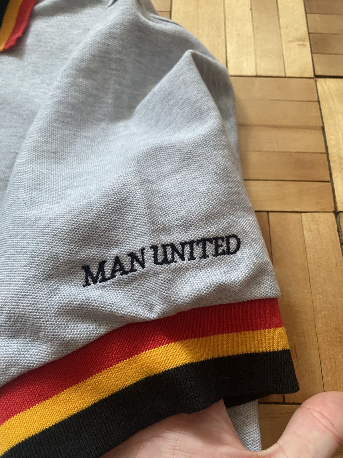 Umbro UMBRO Manchester United 90's 1993/1995 Football Polo Shirt Size US L / EU 52-54 / 3 - 4 Thumbnail