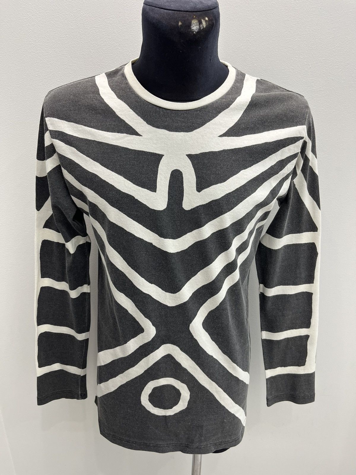 Diesel Vintage Diesel Avant Garde Y2K Long Sleeve Tee T-shirt Size US L / EU 52-54 / 3 - 1 Thumbnail
