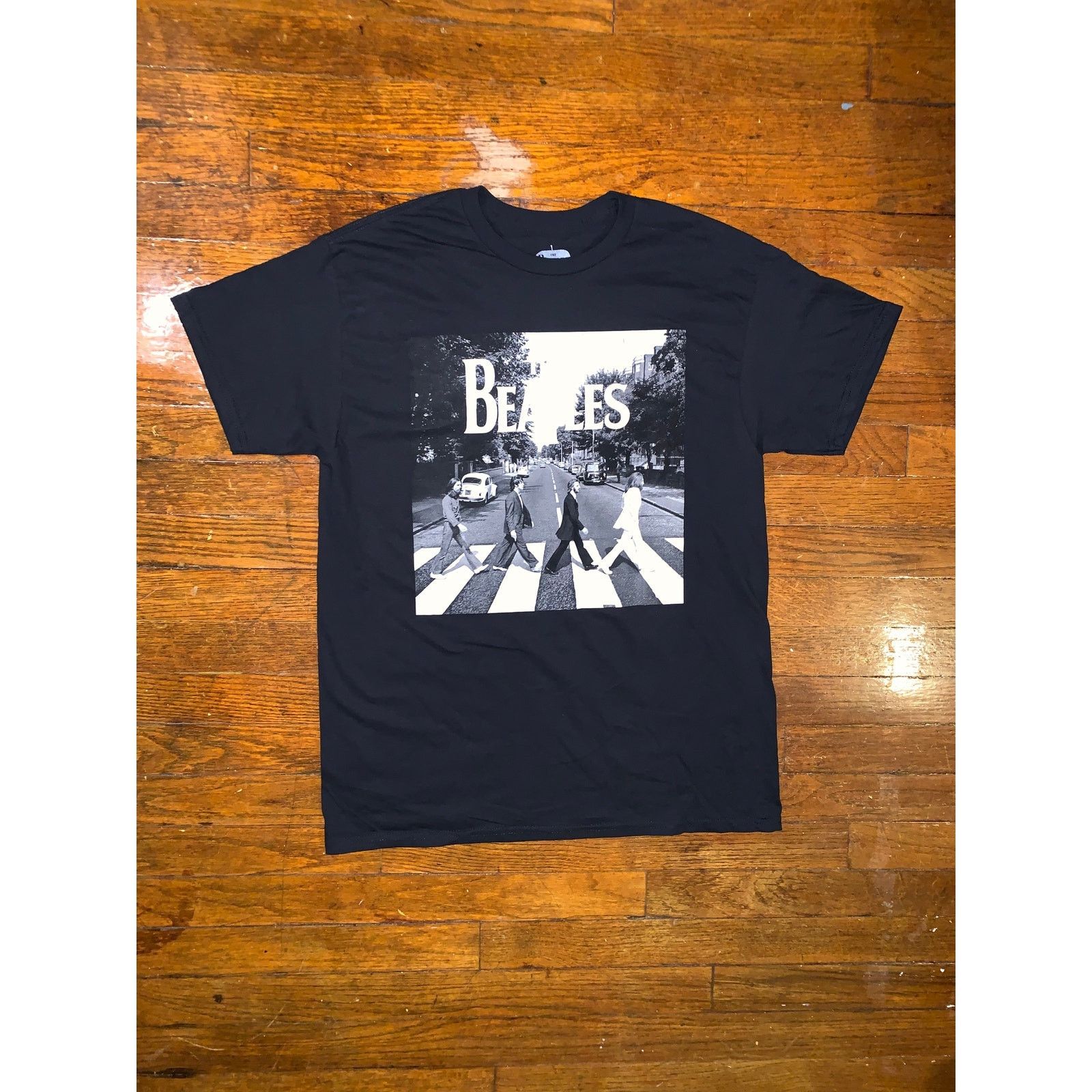 Apple × Band Tees Beatles Abbey Road Graphic T Shirt M Black Apple Band Tee Size US M / EU 48-50 / 2 - 2 Thumbnail