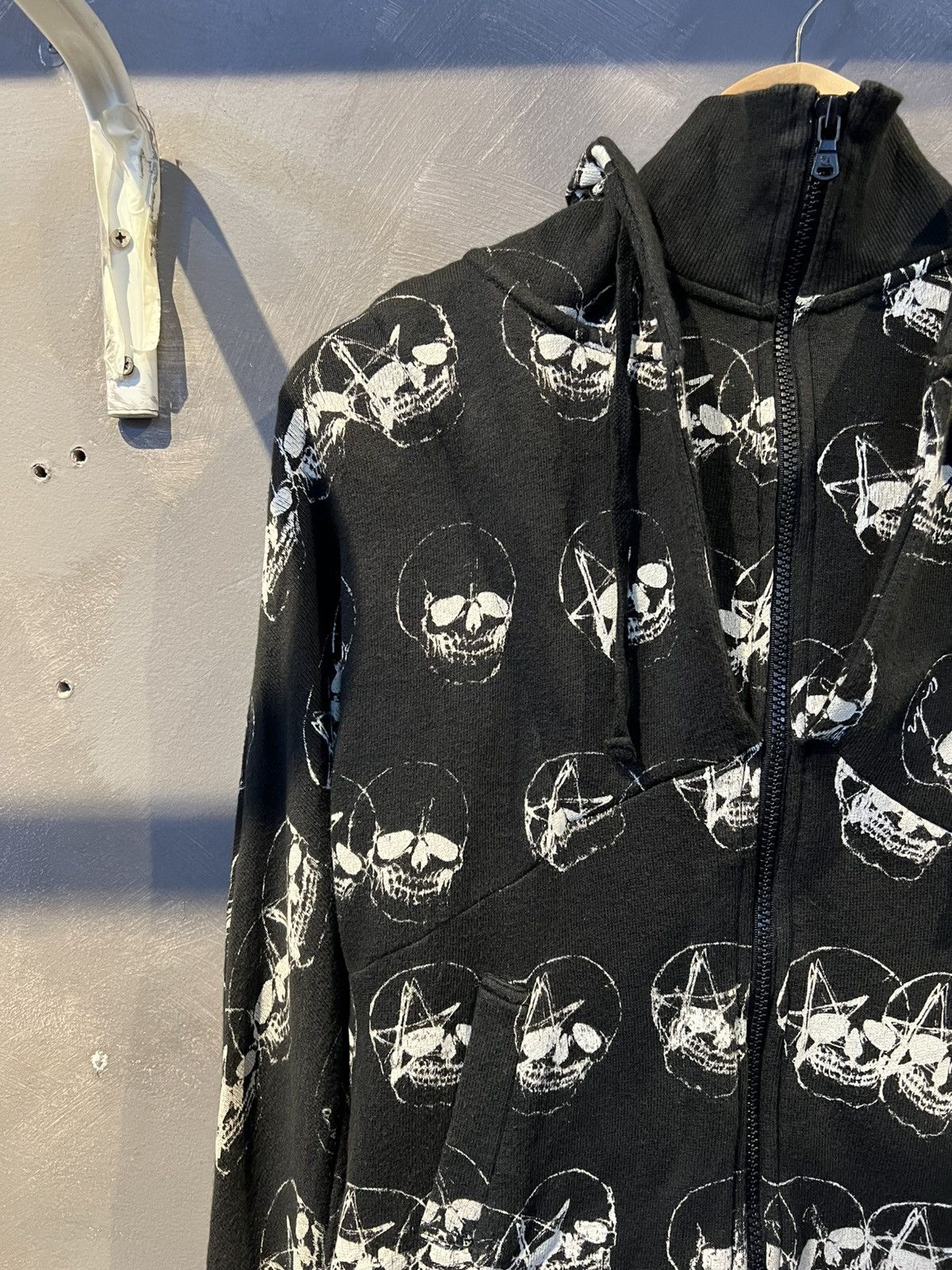 Japanese Brand Ugiz Skulls Zipper Hoodie Size US M / EU 48-50 / 2 - 4 Thumbnail