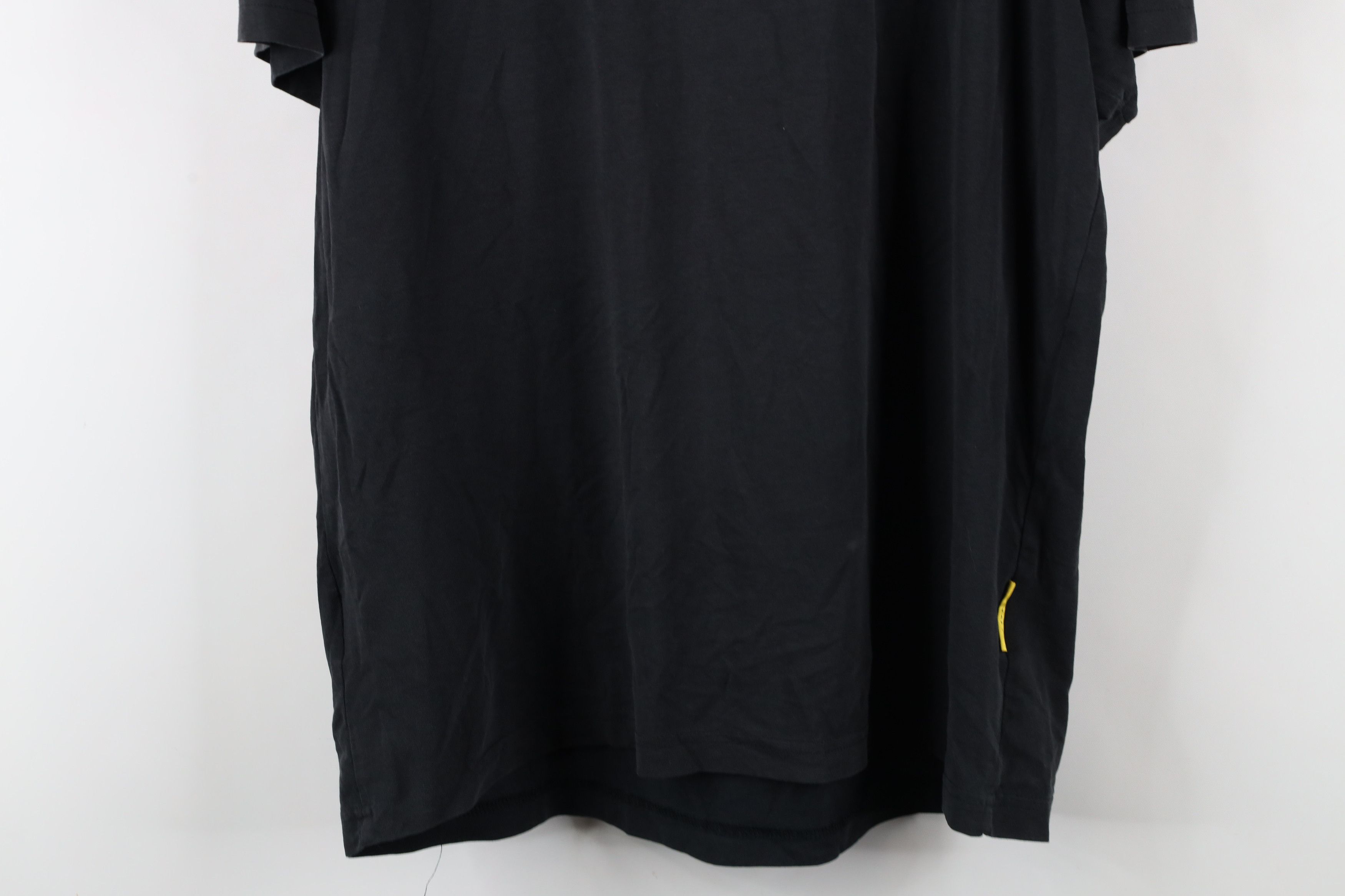 Nike × Vintage Vintage Nike Livestrong Lance Armstrong T-Shirt Black Size US L / EU 52-54 / 3 - 14 Thumbnail