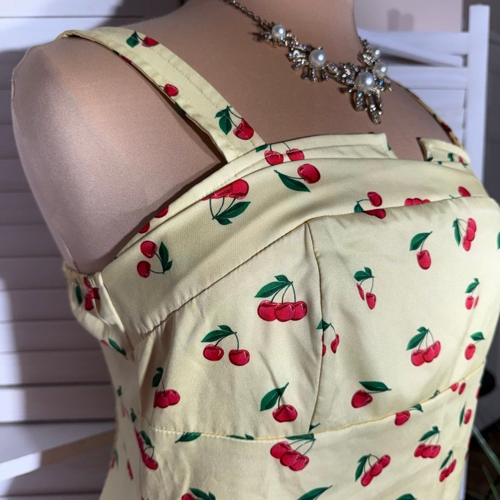 Vintage Y2K yellow halter top cherry print pattern elastic back 2X Size XXL / US 16-18 / IT 52-54 - 6 Thumbnail