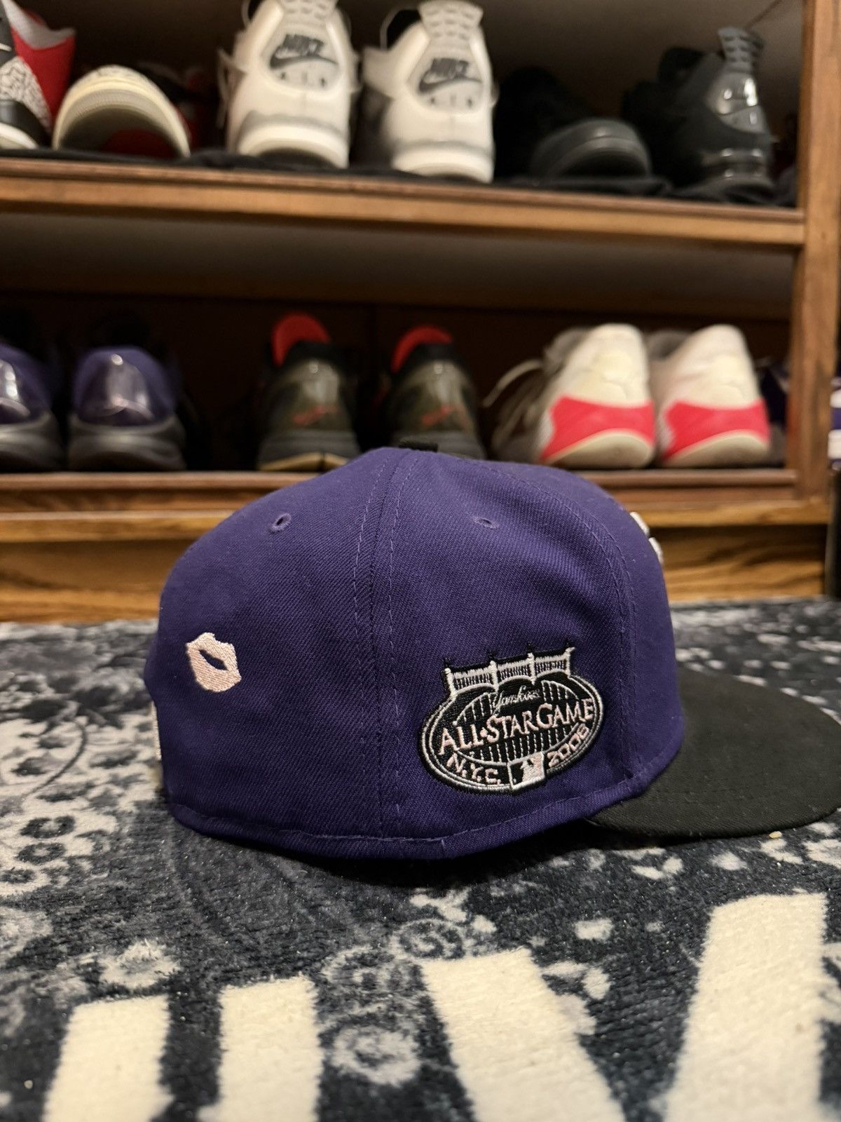 New Era YANKEES PURPLE AND BLACK FITTED HAT Size 26 - 2 Thumbnail
