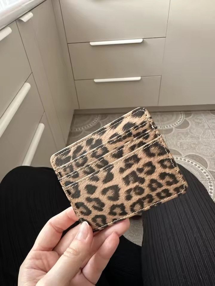 Japanese Brand Y2k cheetah leopard print wallet cardholder Size ONE SIZE - 1 Thumbnail