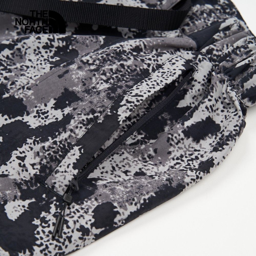 Kazuki Kuraishi × The North Face Urban Exploration KK OVESIZE PRINT CARGO SHORTS Size US 32 / EU 48 - 5 Thumbnail