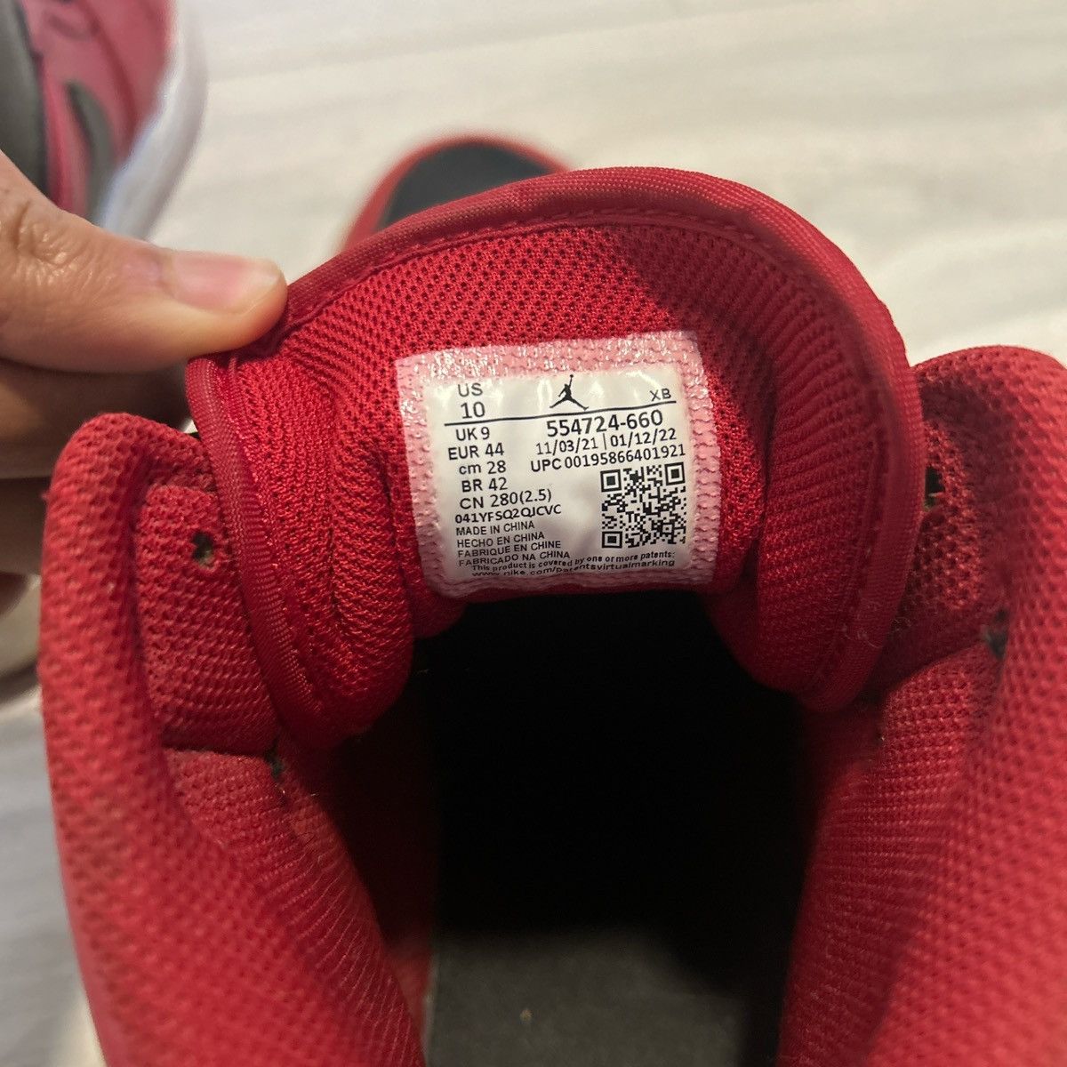 Nike Air Jordan sneakers red and black. Size US 10 / EU 43 - 6 Thumbnail