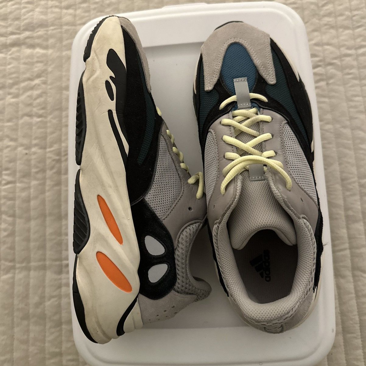 Yeezy Boost 700 Wave Runner Sneakers Multi-Color Design