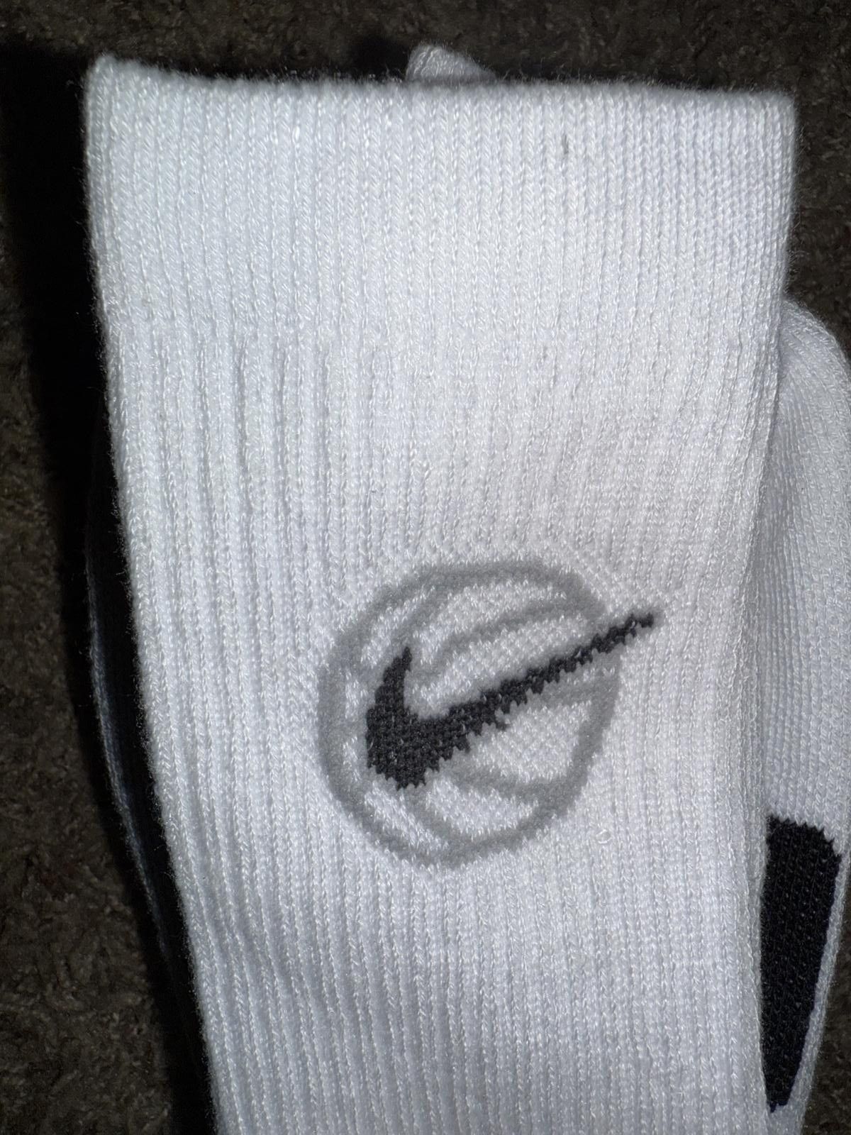 Nike Nike Men’s 3-pack Everyday Dri-FIT Basketball Crew Socks Sample Size ONE SIZE - 2 Thumbnail