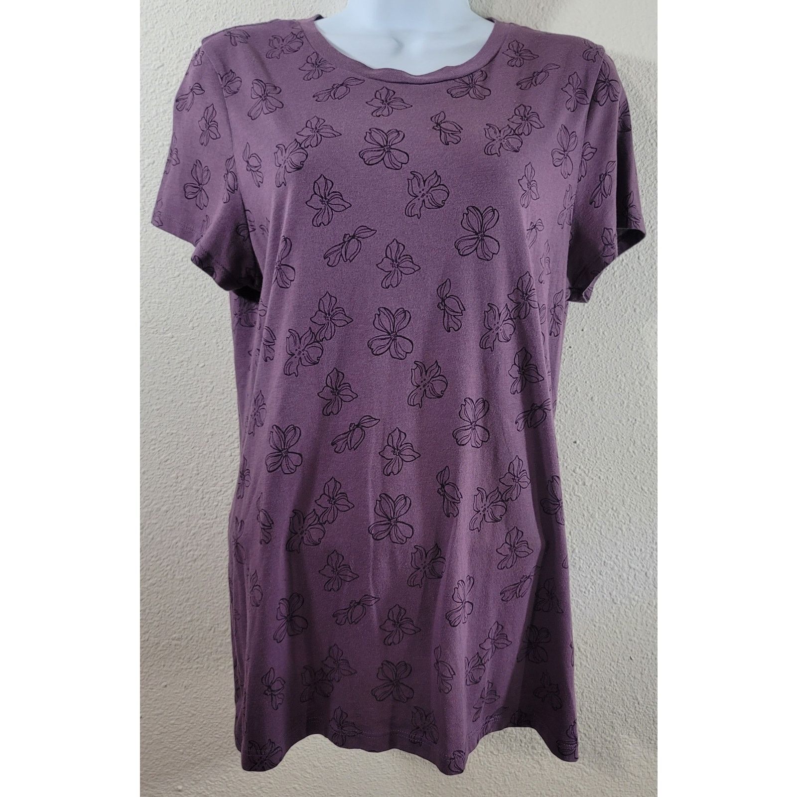 Old Navy Old Navy Purple Floral Round Neck T Shirt Top XL Lightweight Size XL / US 12-14 / IT 48-50 - 1 Thumbnail