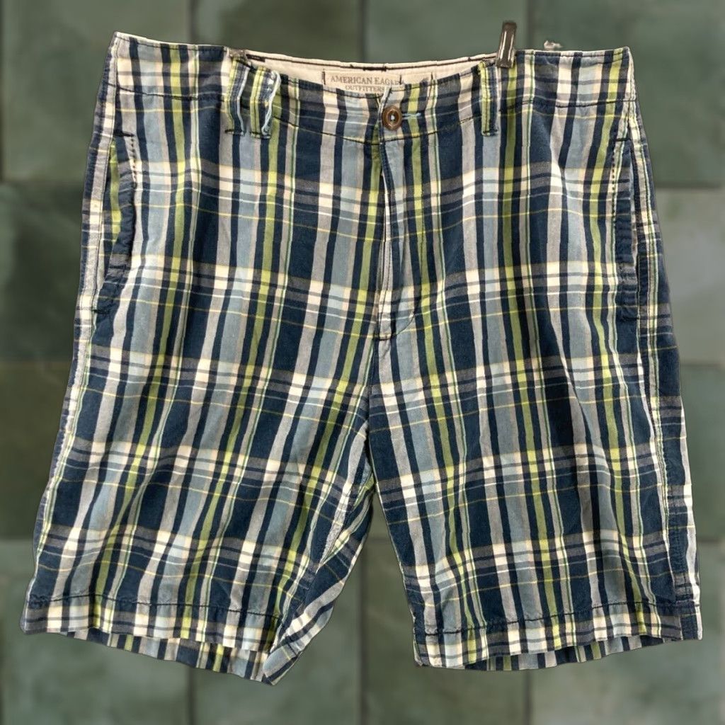 American Eagle Outfitters American Eagle Outfitters Bermuda Shorts Mens 36 Bermuda Plaid Multicolor Cotton Blend Flat Front Casual Bermuda 36 Mens Size US 36 / EU 52 - 1 Thumbnail