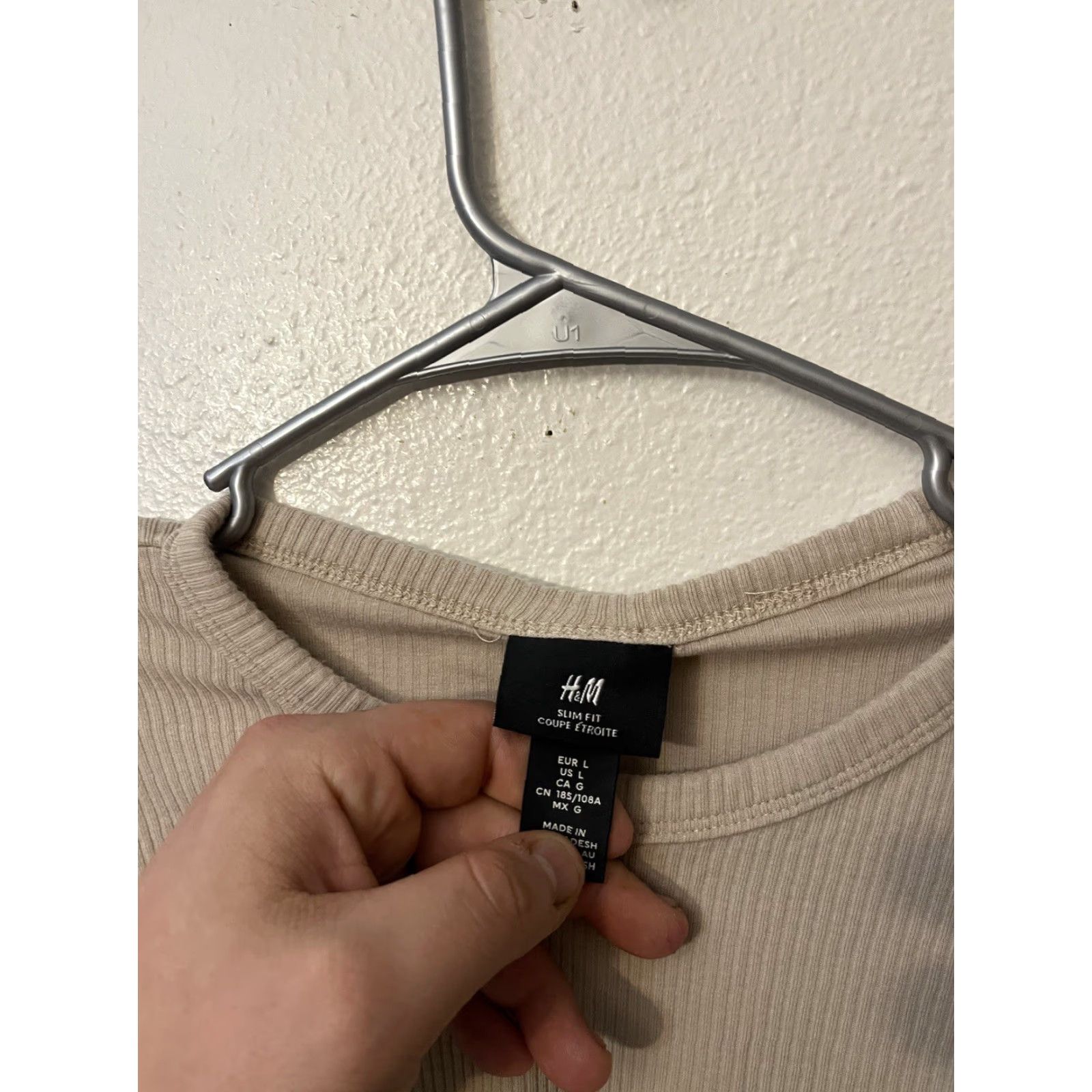 H&M H&M Slim Fit Taupe Waffle Knit Short Sleeve Shirt Size Large Size US L / EU 52-54 / 3 - 2 Thumbnail