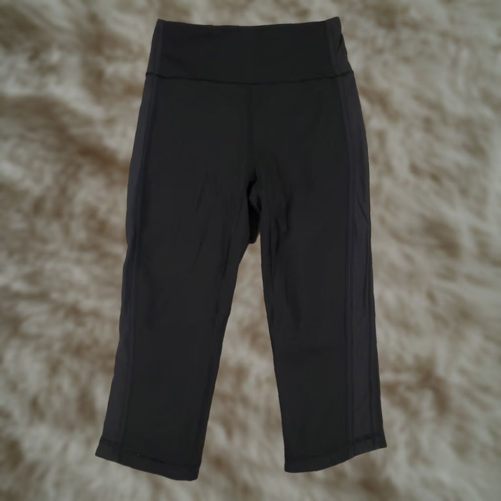 Lululemon LULULEMON Cropped Leggings Womens Size 4 Black Stretch Activewear Athleisure Size 27" / US 4 / IT 40 - 1 Thumbnail
