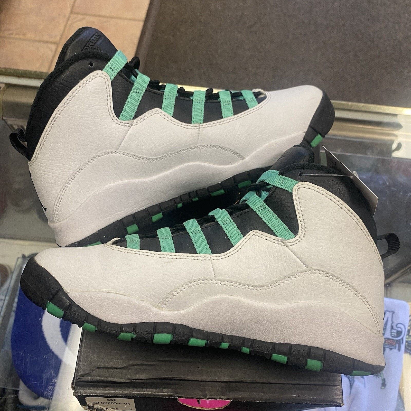 Jordan Brand Air Jordan 10 Retro 30th GG “Verde” Green Black Infrared 6y Size US 6 / EU 39 - 2 Thumbnail
