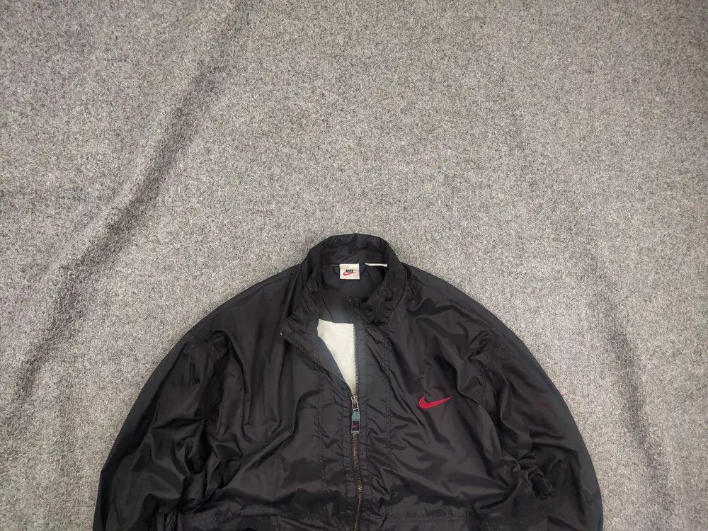 Nike Vintage 90's NIke Inc USa Track Top Zip Nylon Jacket Retro Size US L / EU 52-54 / 3 - 1 Thumbnail