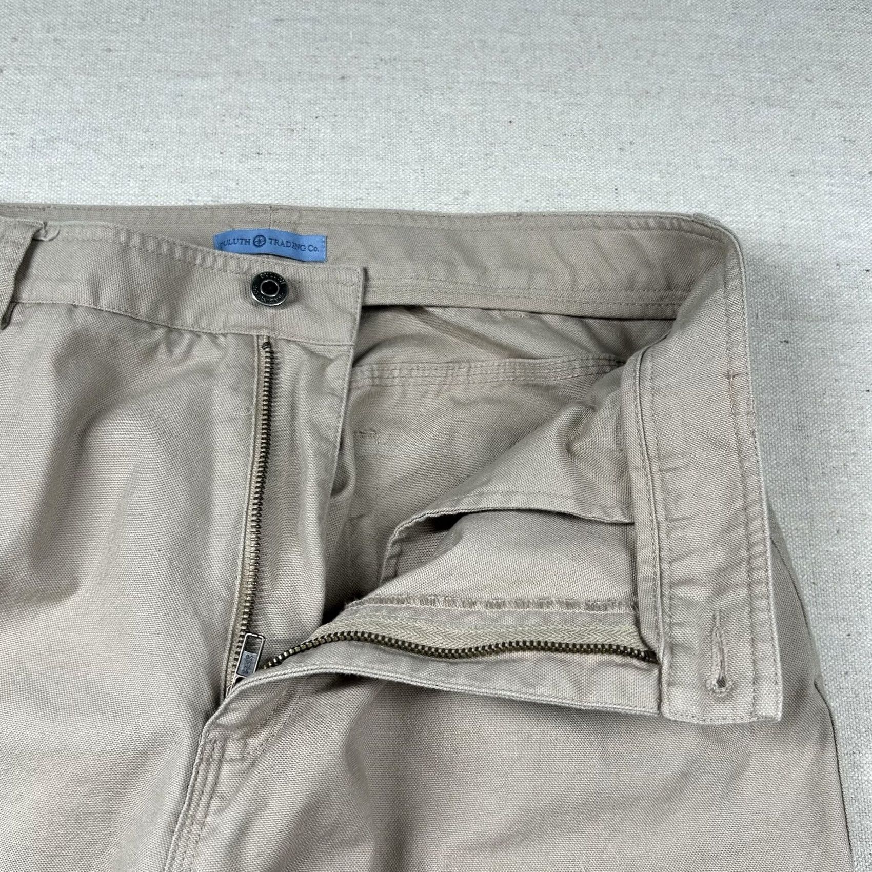Duluth Trading Company VINTAGE Duluth Trading Co. Pants Womens 12x33 Beige Canvas Cargo Outdoor 32x31 Straight 31 in Mens Womens Girls Size 34" / US 12 / IT 48 - 3 Thumbnail