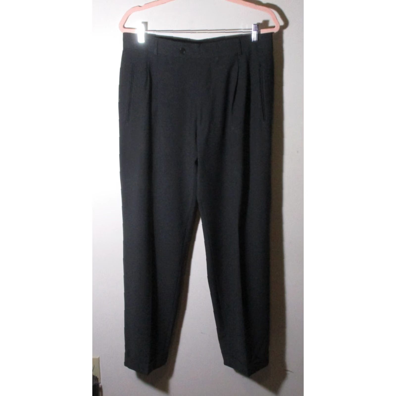 Hugo Boss HUGO BOSS Dark Gray Wool Pleated Dress Pants 33W 31L Mens Regular Pants Size 33-31 Gray Wool Dress Pants Mens Wool Pleated Front Charcoal Gray Boss Size US 33 - 2 Thumbnail