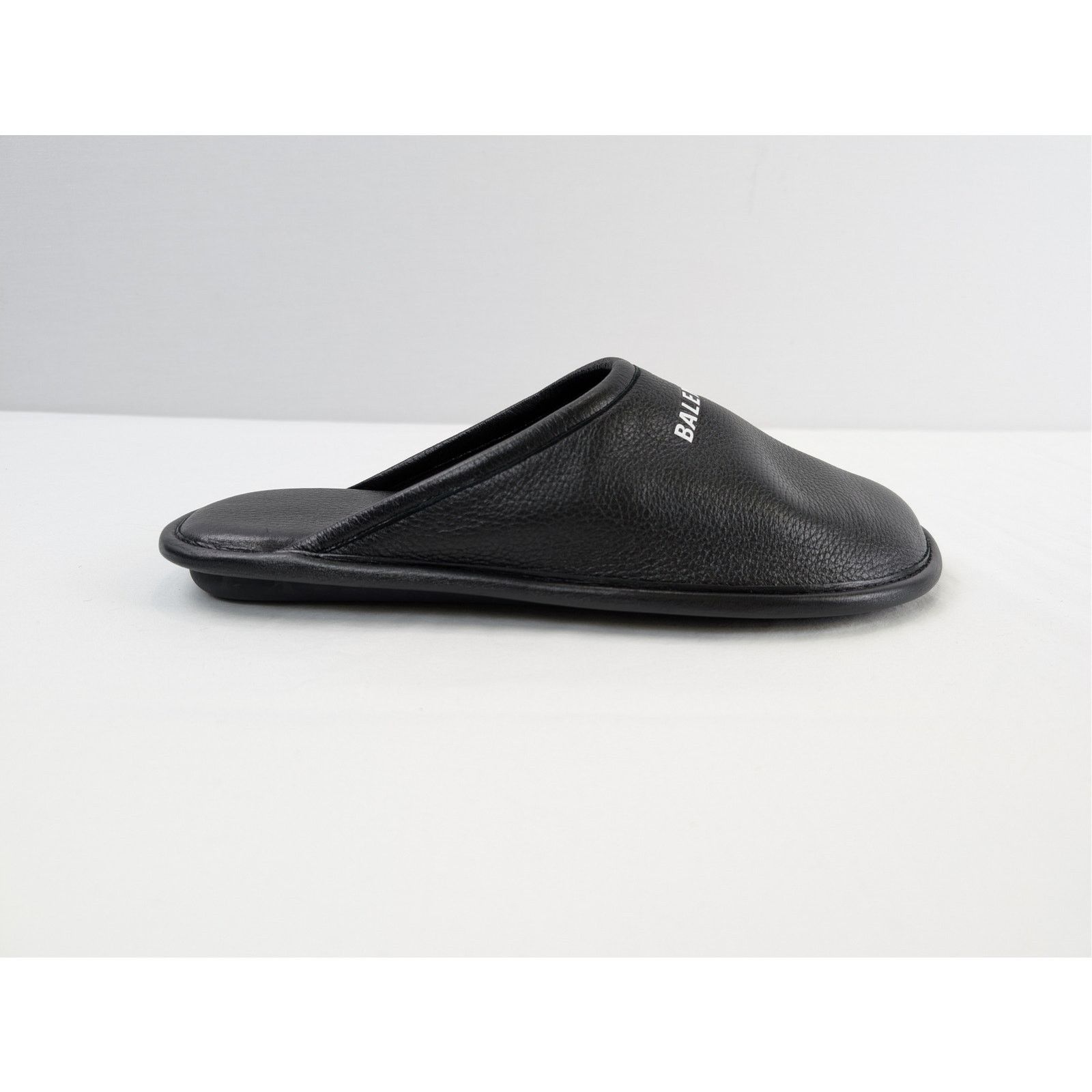 Balenciaga o1rshd1 Logo Grained Leather / Control Home Mule Flat Black Size US 10 / EU 43 - 4 Thumbnail