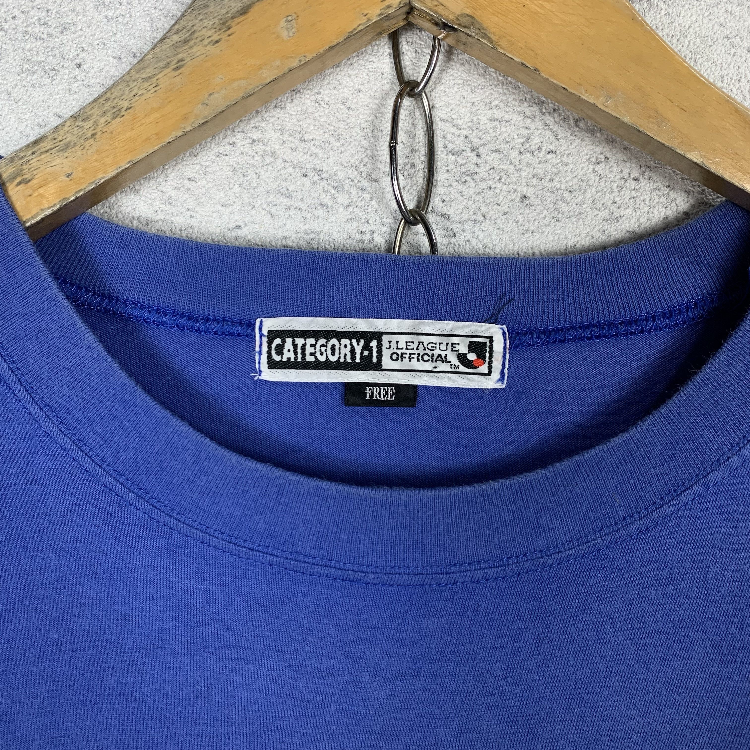 Vintage Yokohama Marinos Nissan FC Tshirt Size US M / EU 48-50 / 2 - 3 Thumbnail
