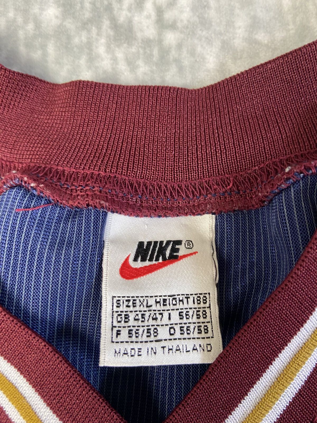 Nike Vintage 90s Nike Basketball Sleeveless T-Shirt Jersey Size US XL / EU 56 / 4 - 2 Thumbnail
