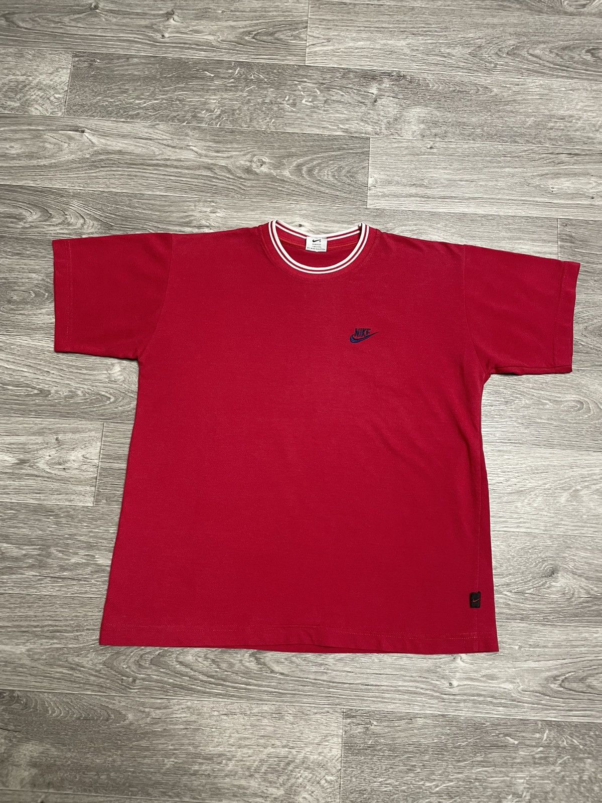 Nike Vintage Nike Red T-Shirt 90s Size M Size US M / EU 48-50 / 2 - 1 Thumbnail